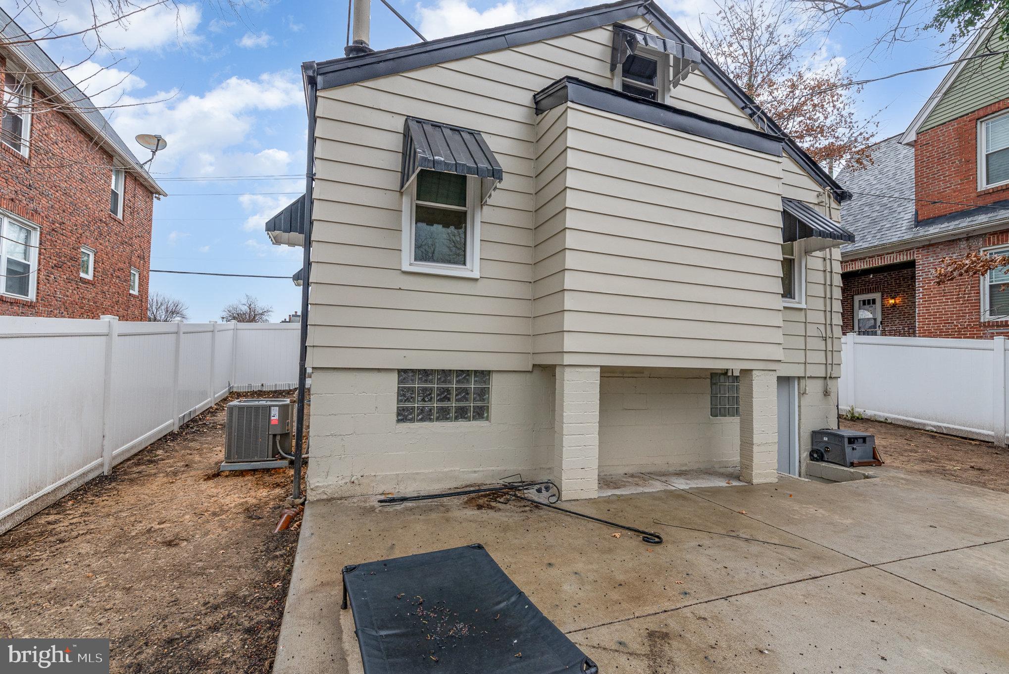 GARDENVILLE - Residential Lease