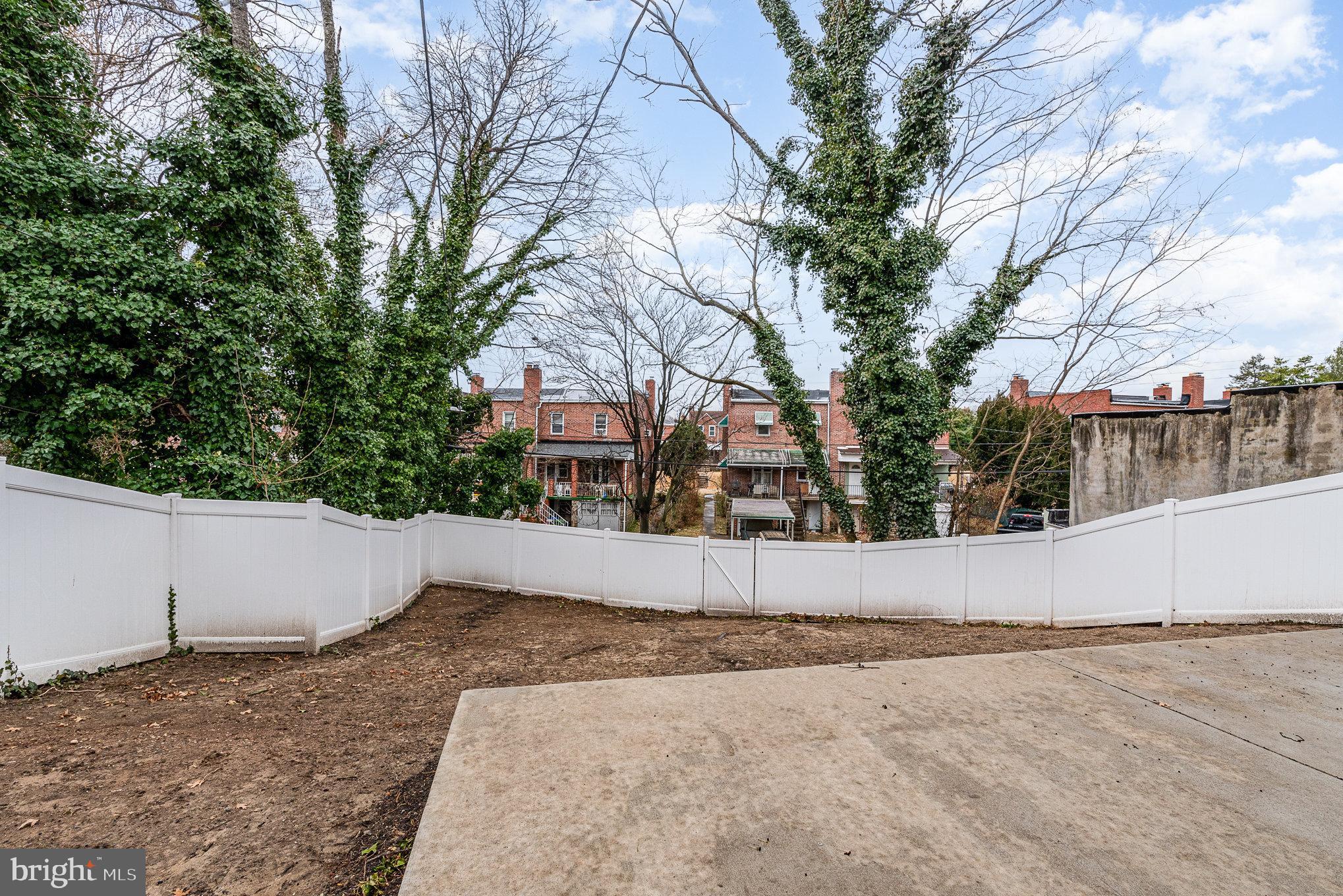 GARDENVILLE - Residential Lease