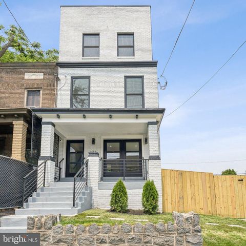 636 EDGEWOOD STREET NE B WASHINGTON DC 20017