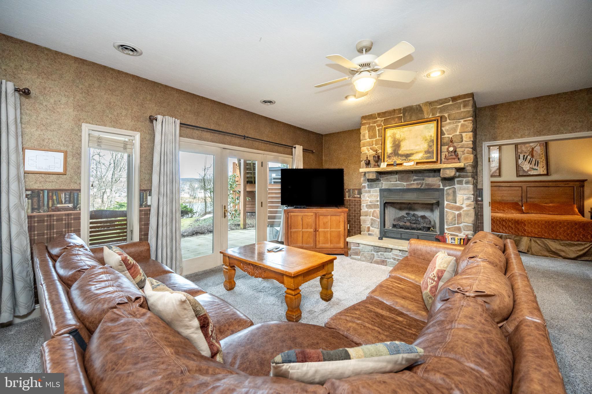 LAKE POINTE AT WISP - Residential