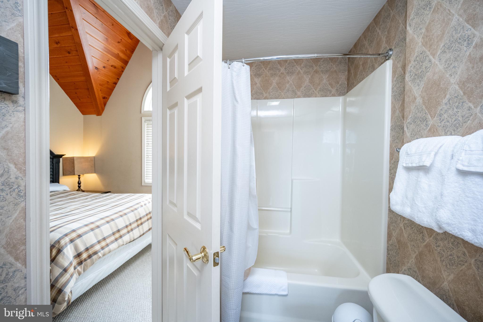 LAKE POINTE AT WISP - Residential