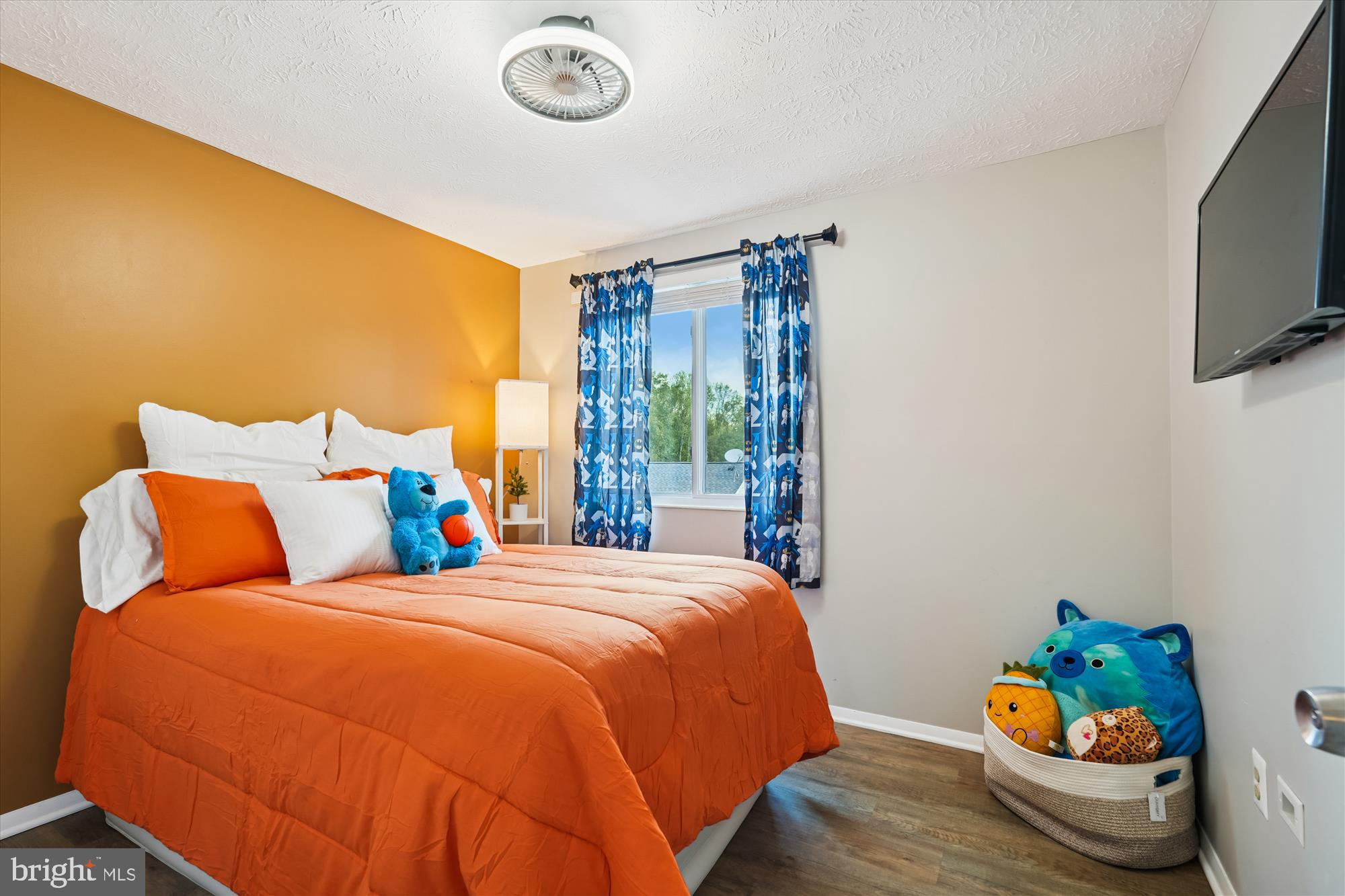 GUNNERS LAKE VILLAGE - Residential