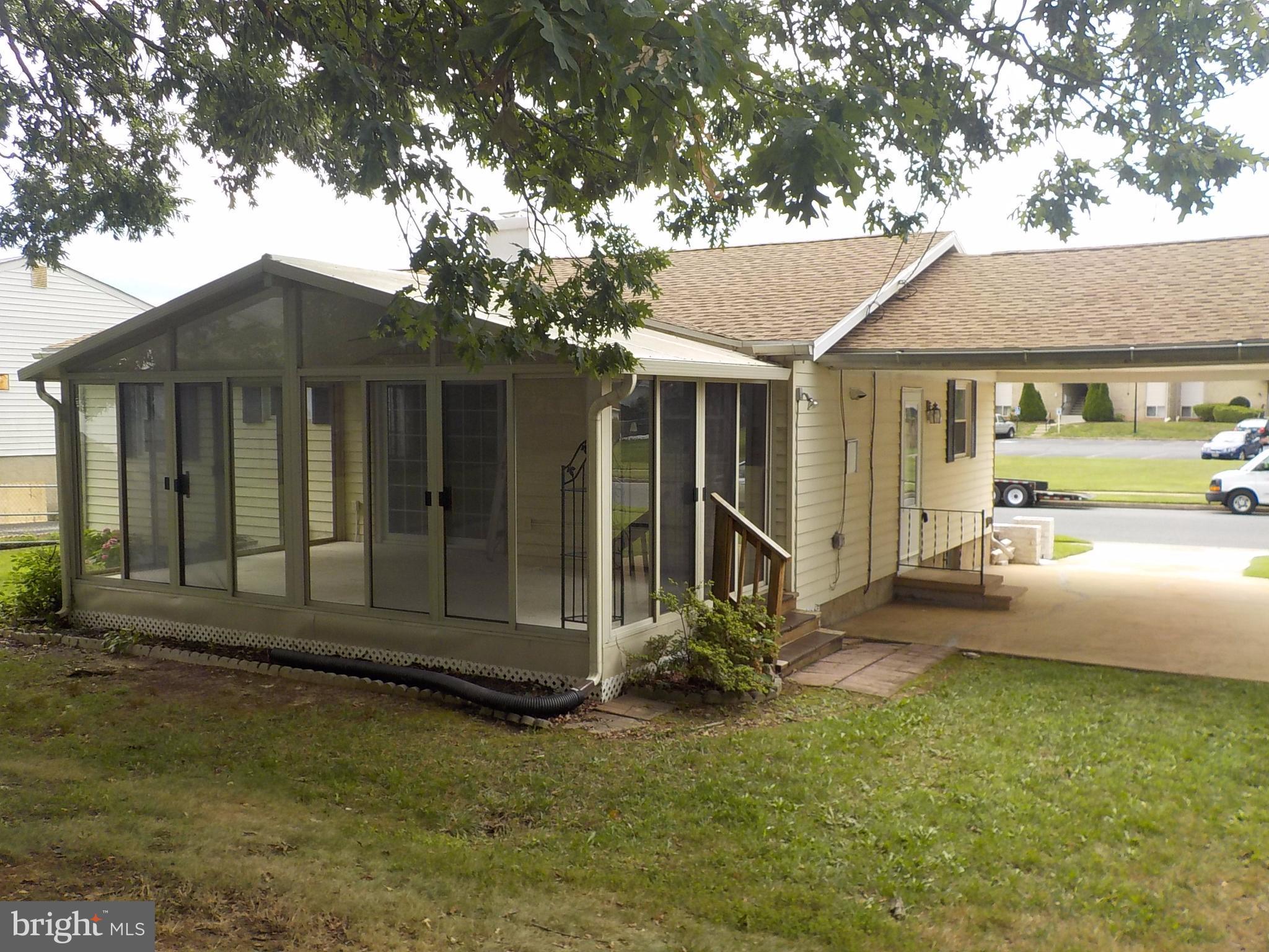 CARROLLWOOD - Residential