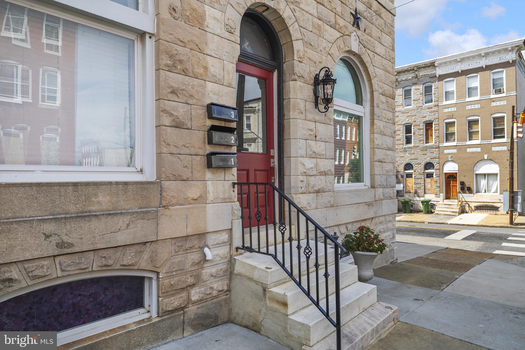 1235 W LAFAYETTE AVENUE 1