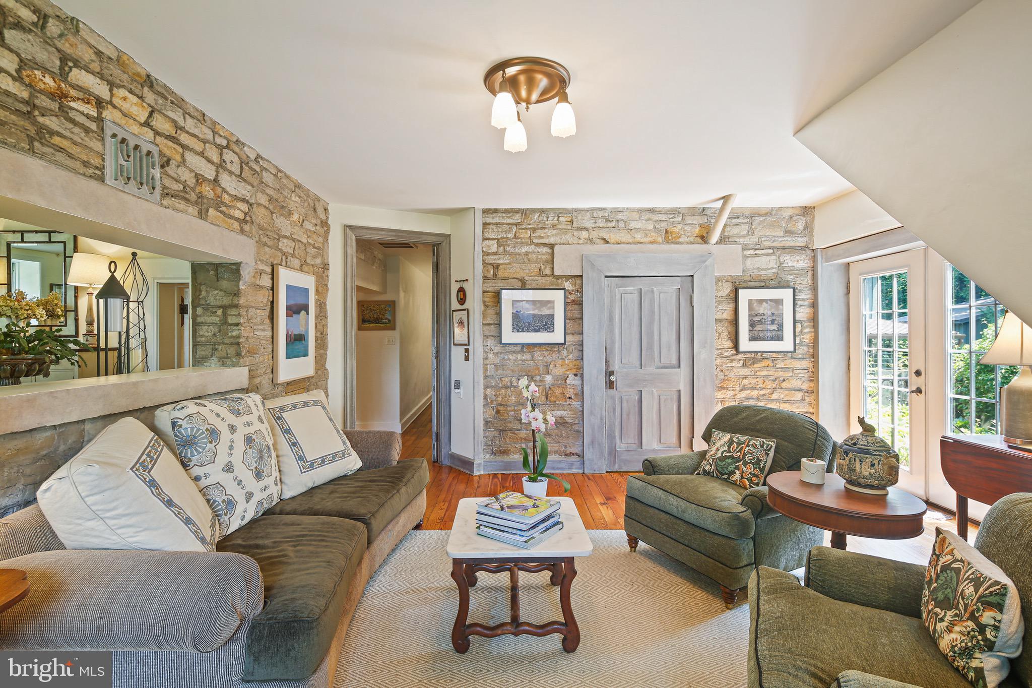 BURNSIDE FARM - Residential