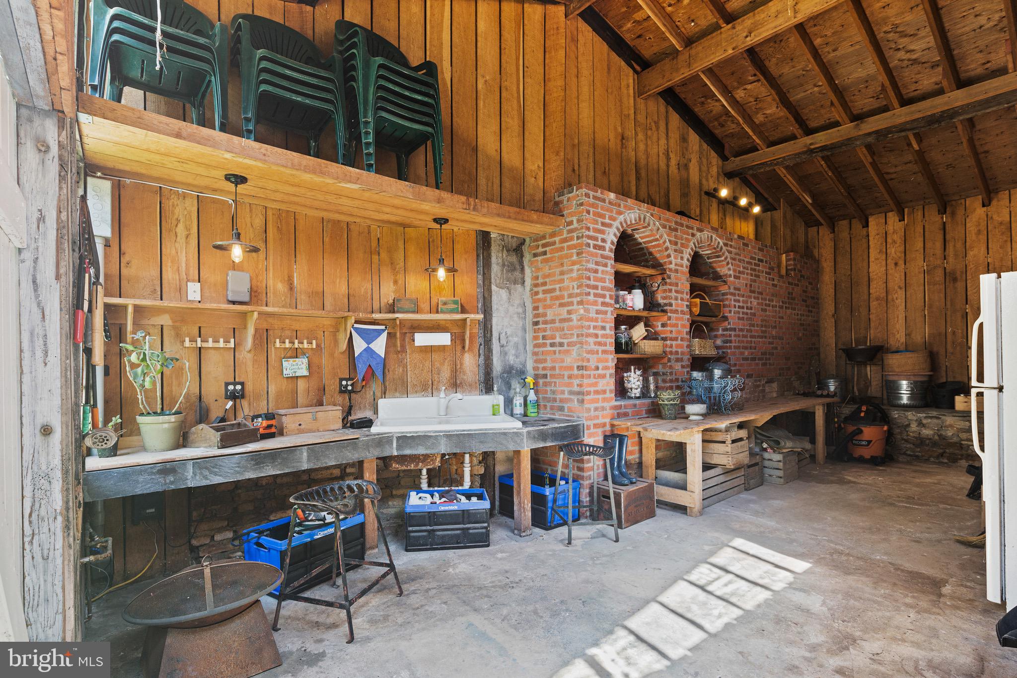 BURNSIDE FARM - Residential