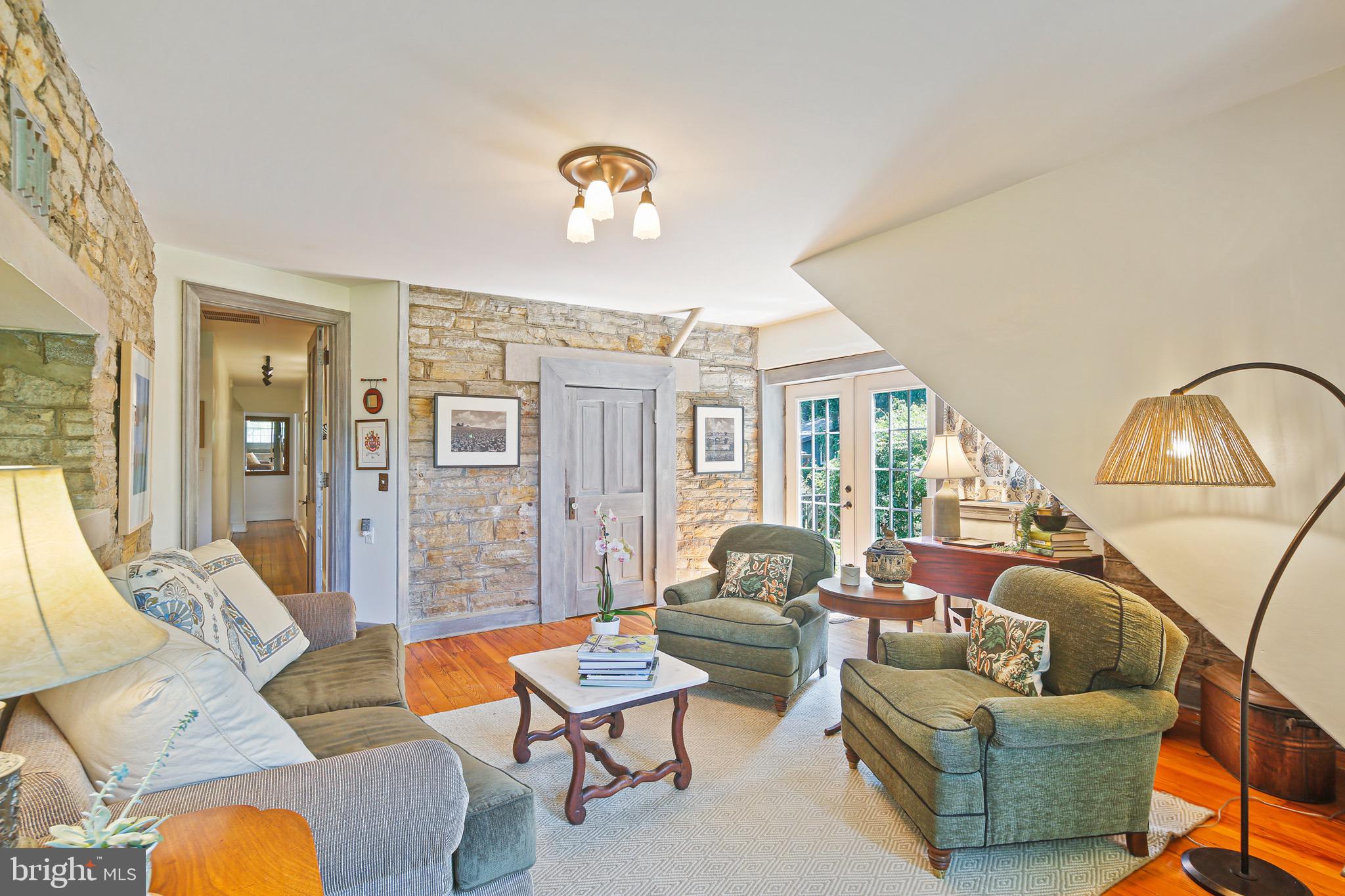 BURNSIDE FARM - Residential