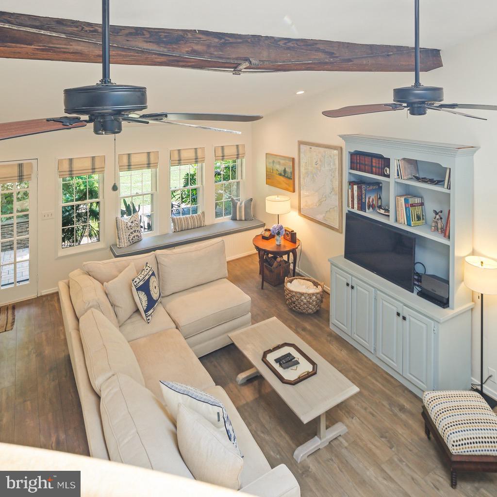 BURNSIDE FARM - Residential