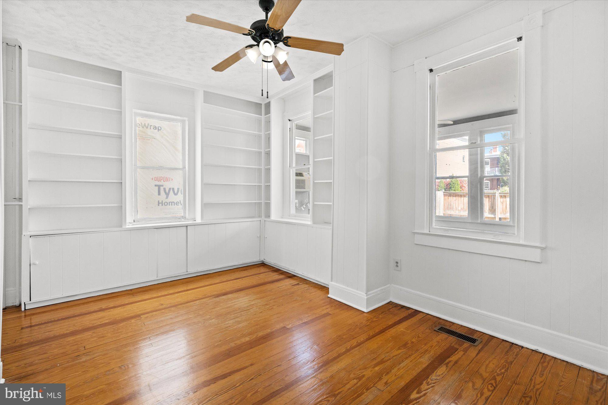 PARKER GRAY - Residential Lease