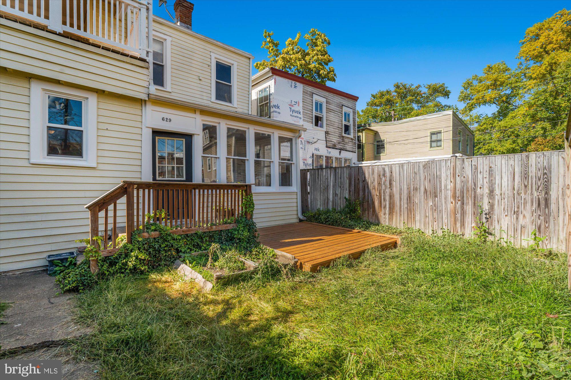 PARKER GRAY - Residential Lease