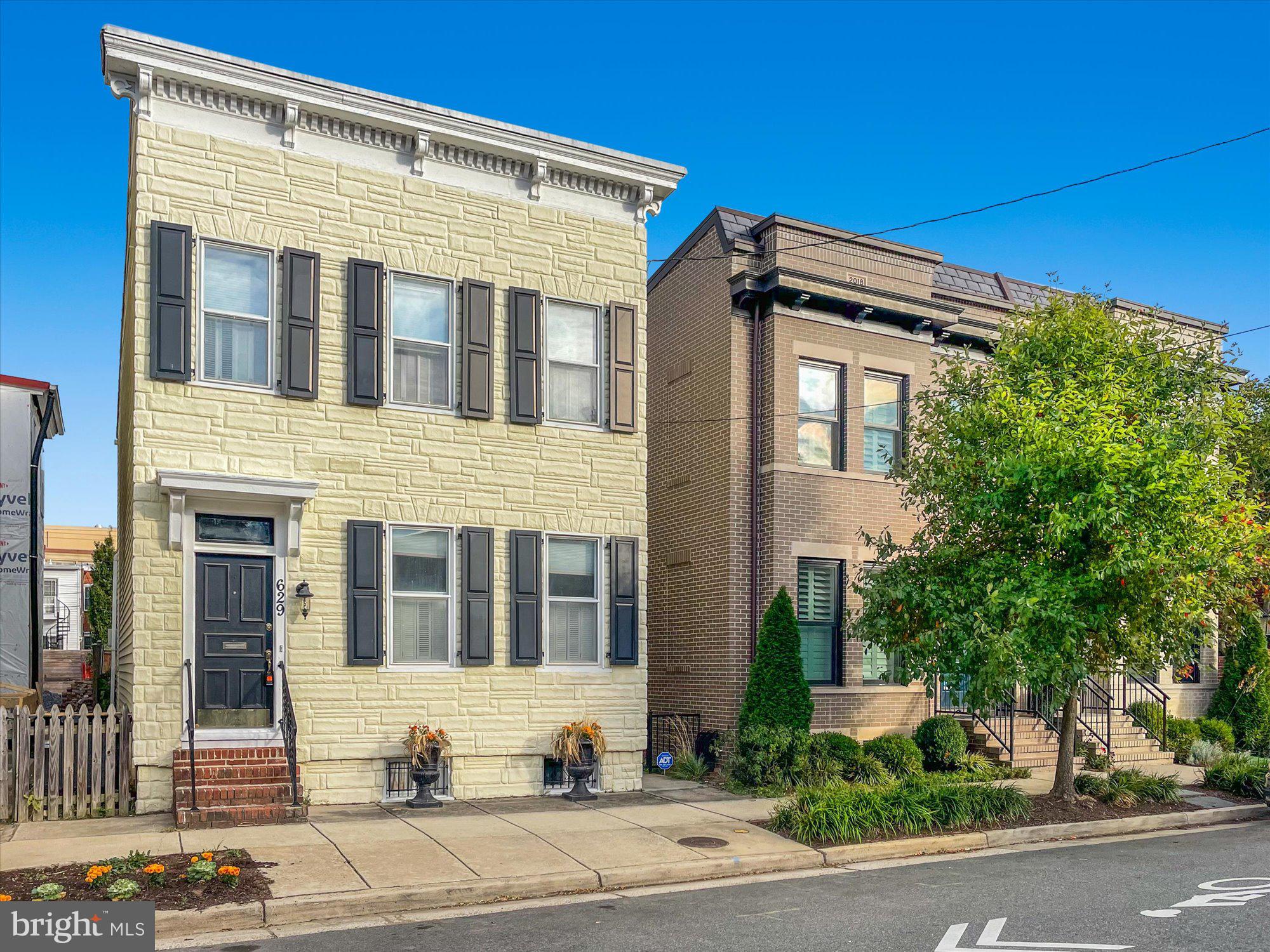 PARKER GRAY - Residential Lease