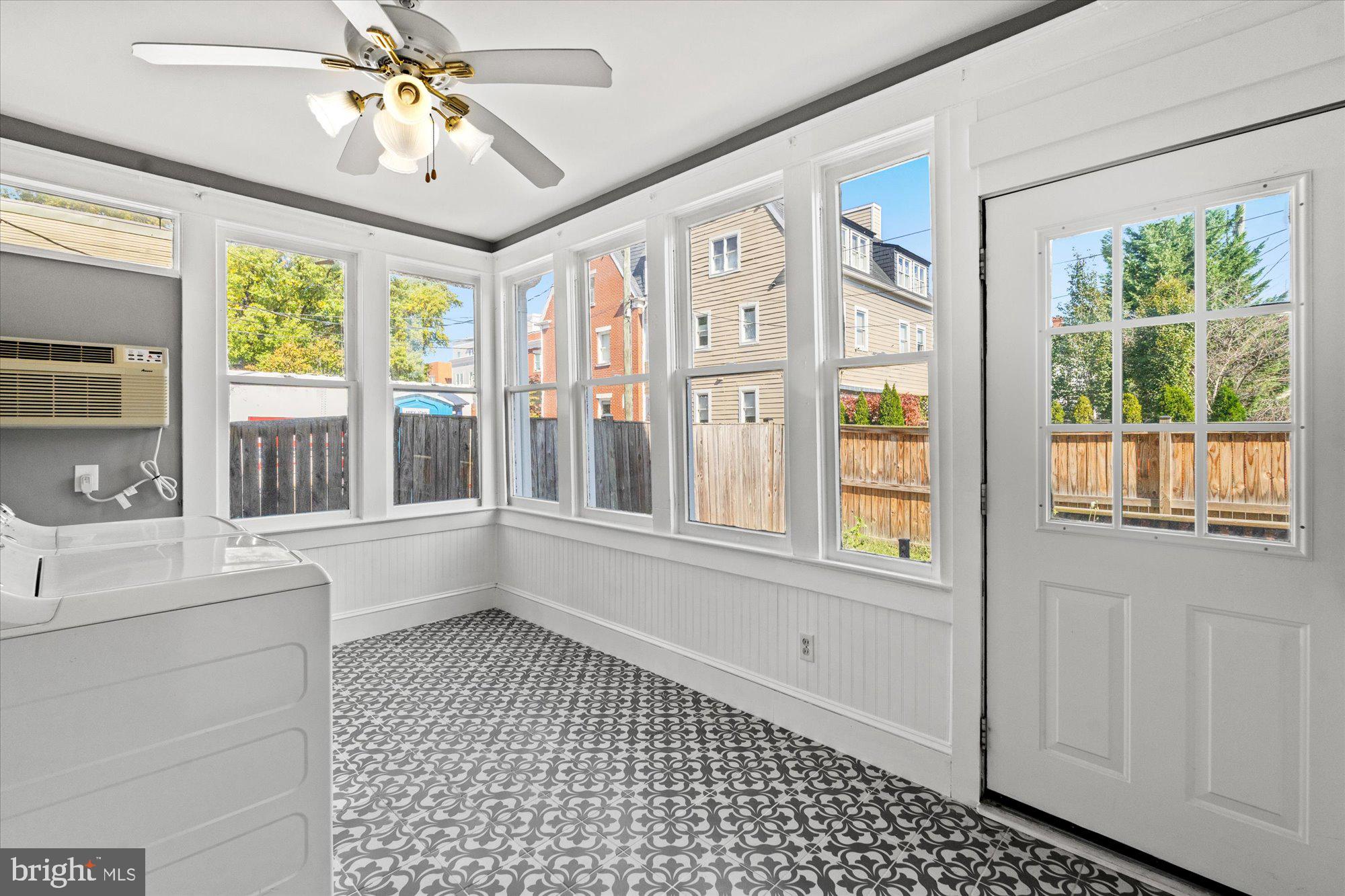 PARKER GRAY - Residential Lease