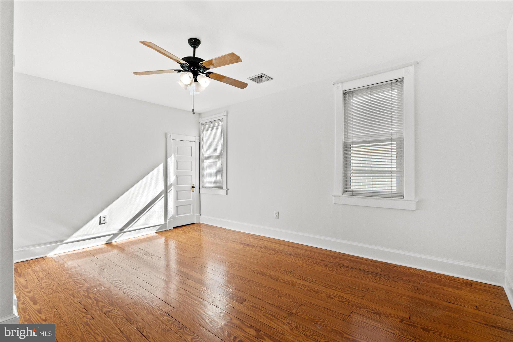 PARKER GRAY - Residential Lease