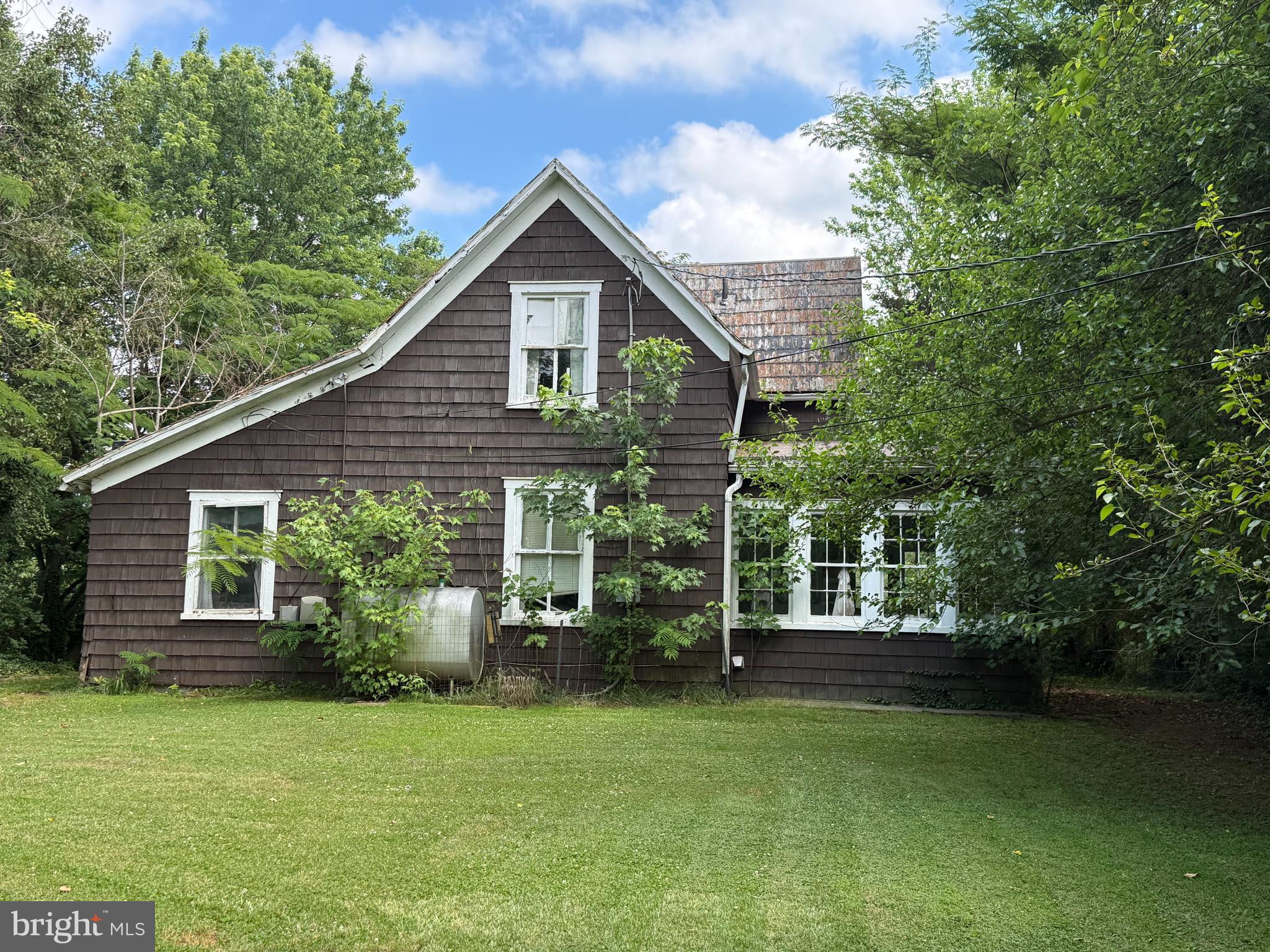 10023 LAKE JACKSON DRIVE