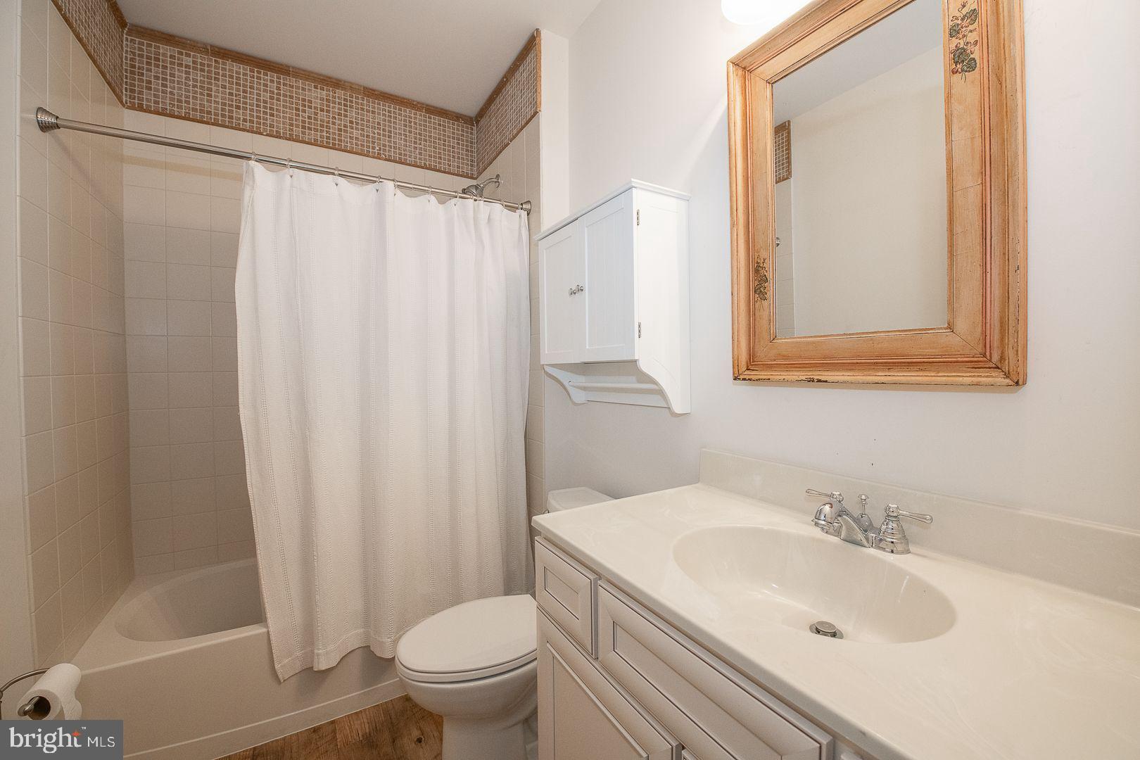 COLDSTREAM CROSSING - Residential