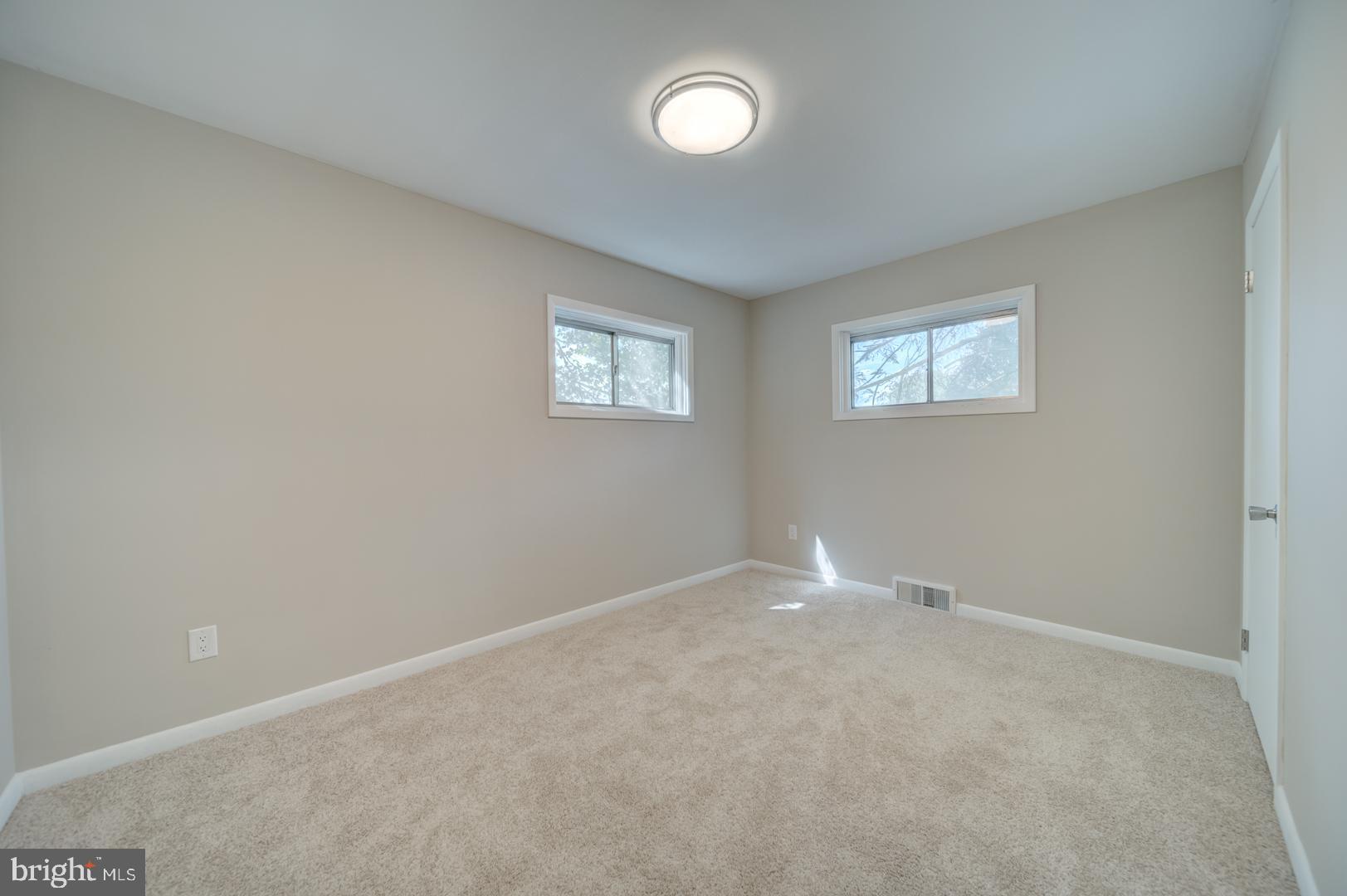 GREENBERRY HILLS - Residential