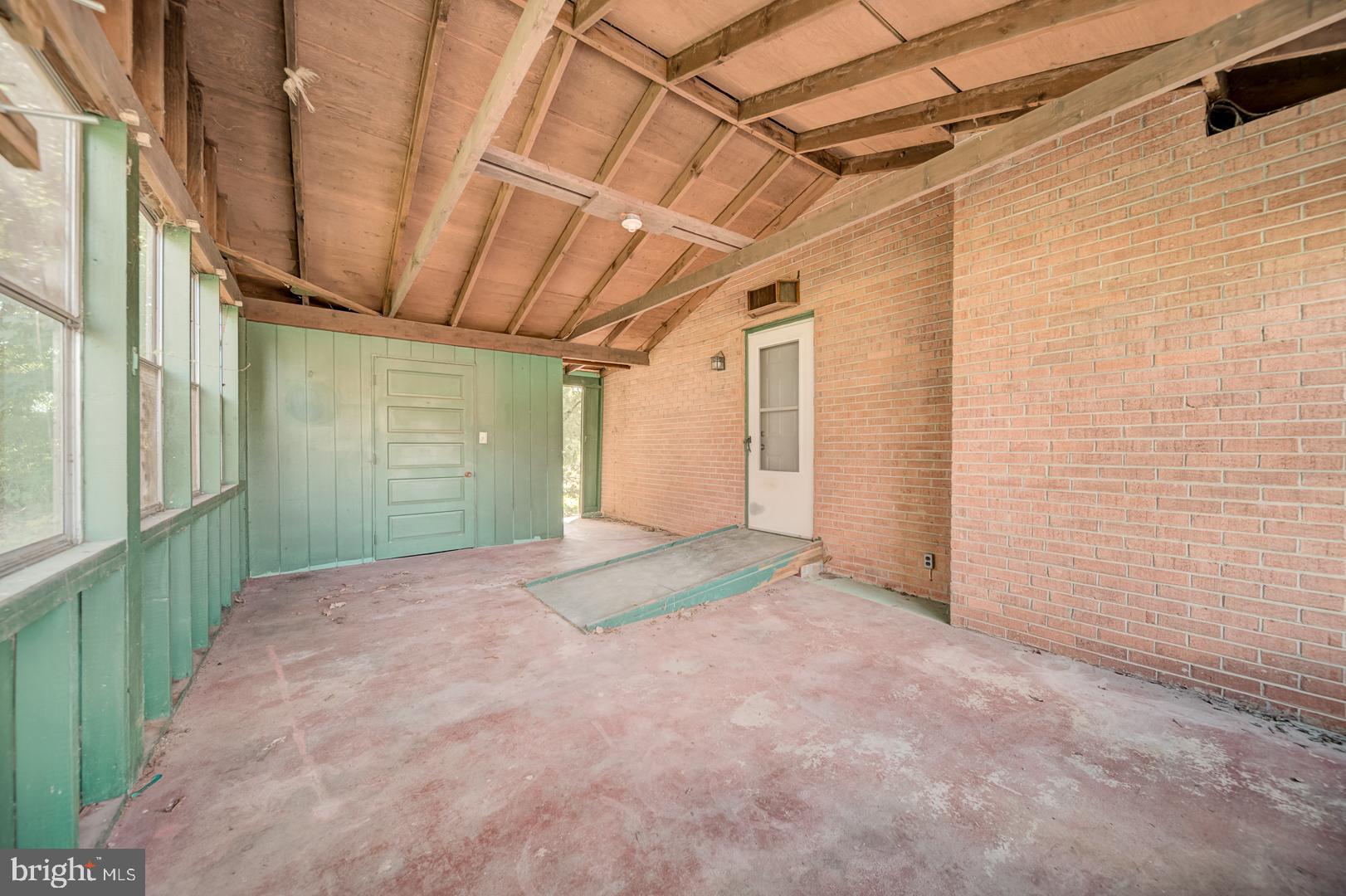 GREENBERRY HILLS - Residential