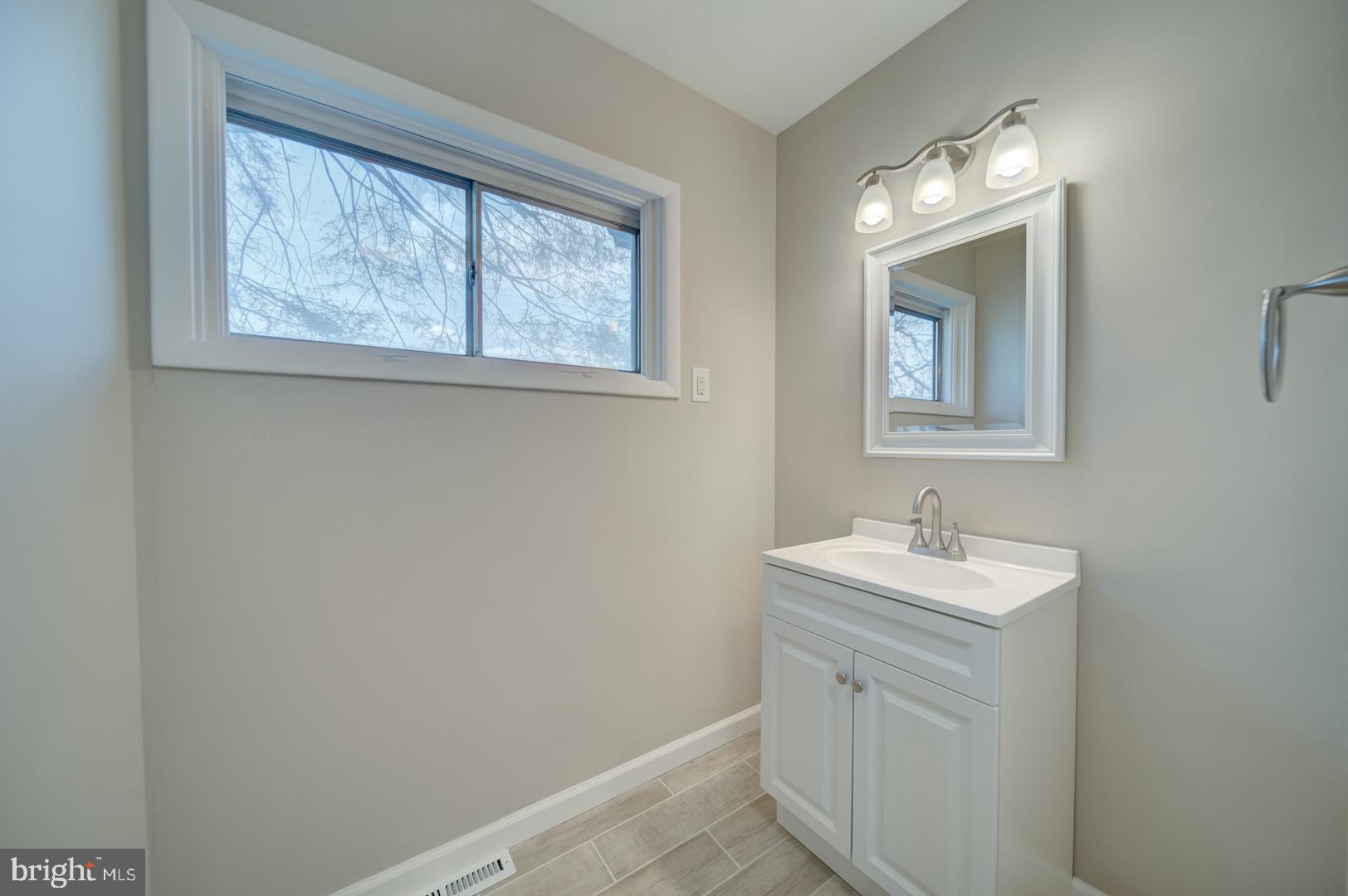 GREENBERRY HILLS - Residential