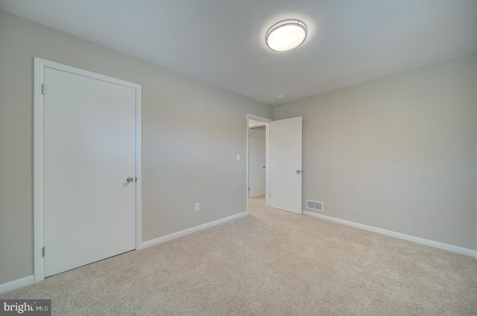 GREENBERRY HILLS - Residential