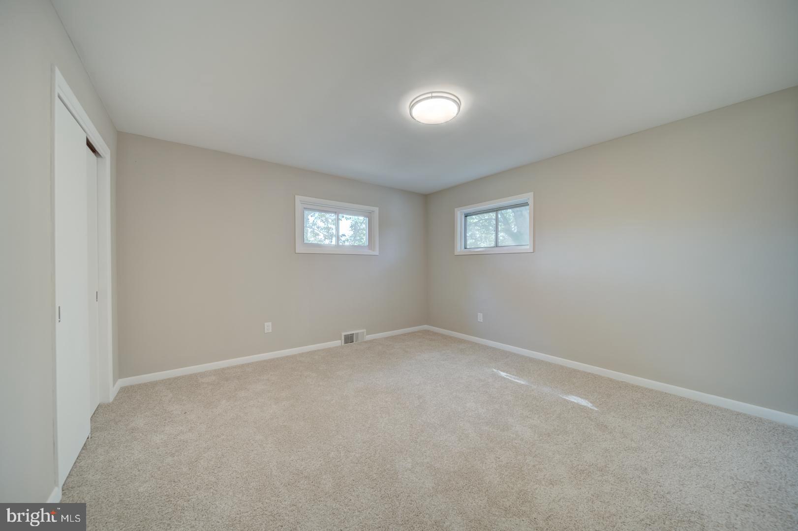 GREENBERRY HILLS - Residential