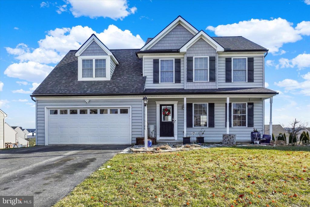 Photo of 345 Torrey Pines Drive, MOUNT WOLF, PA 17347 (MLS # PAYK2095186)