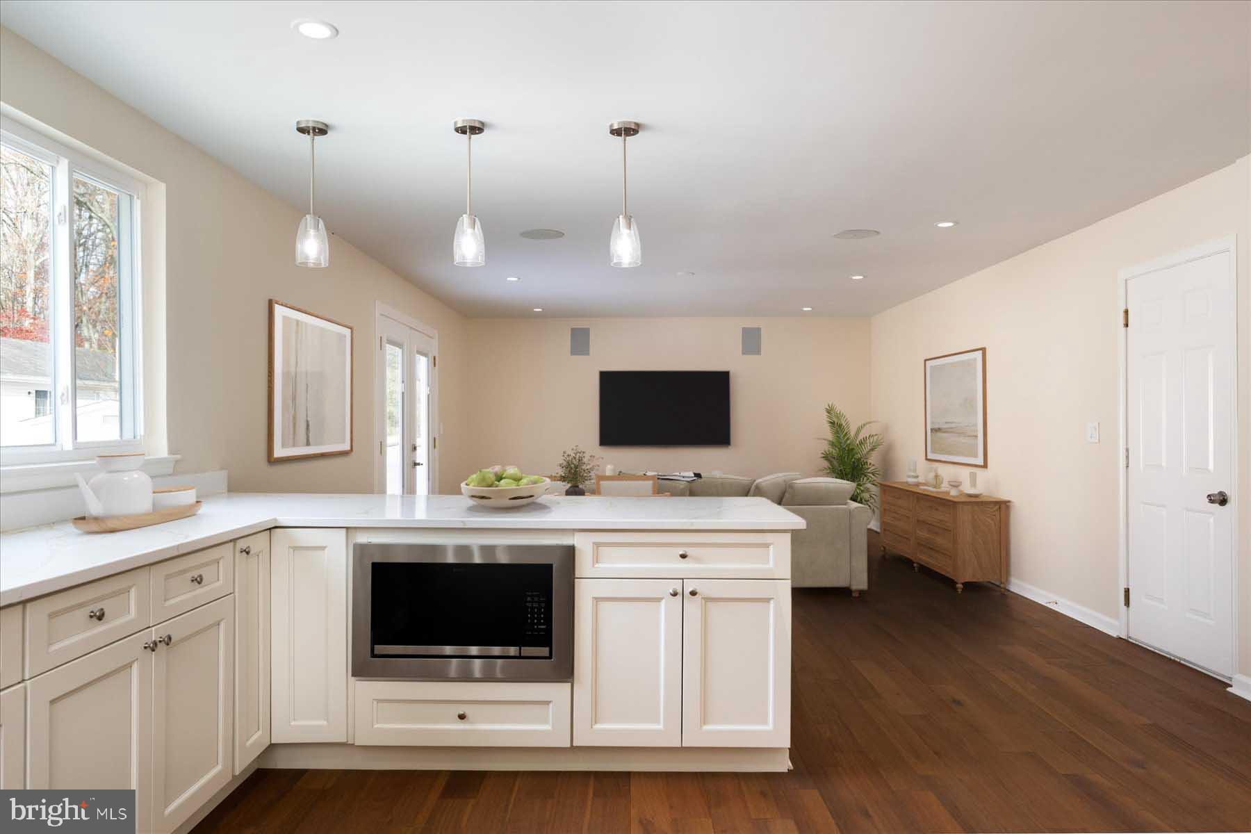 SOUTH HAVEN BEACH - Residential Lease