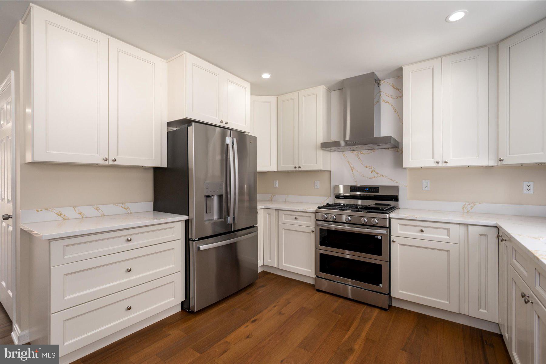 SOUTH HAVEN BEACH - Residential Lease