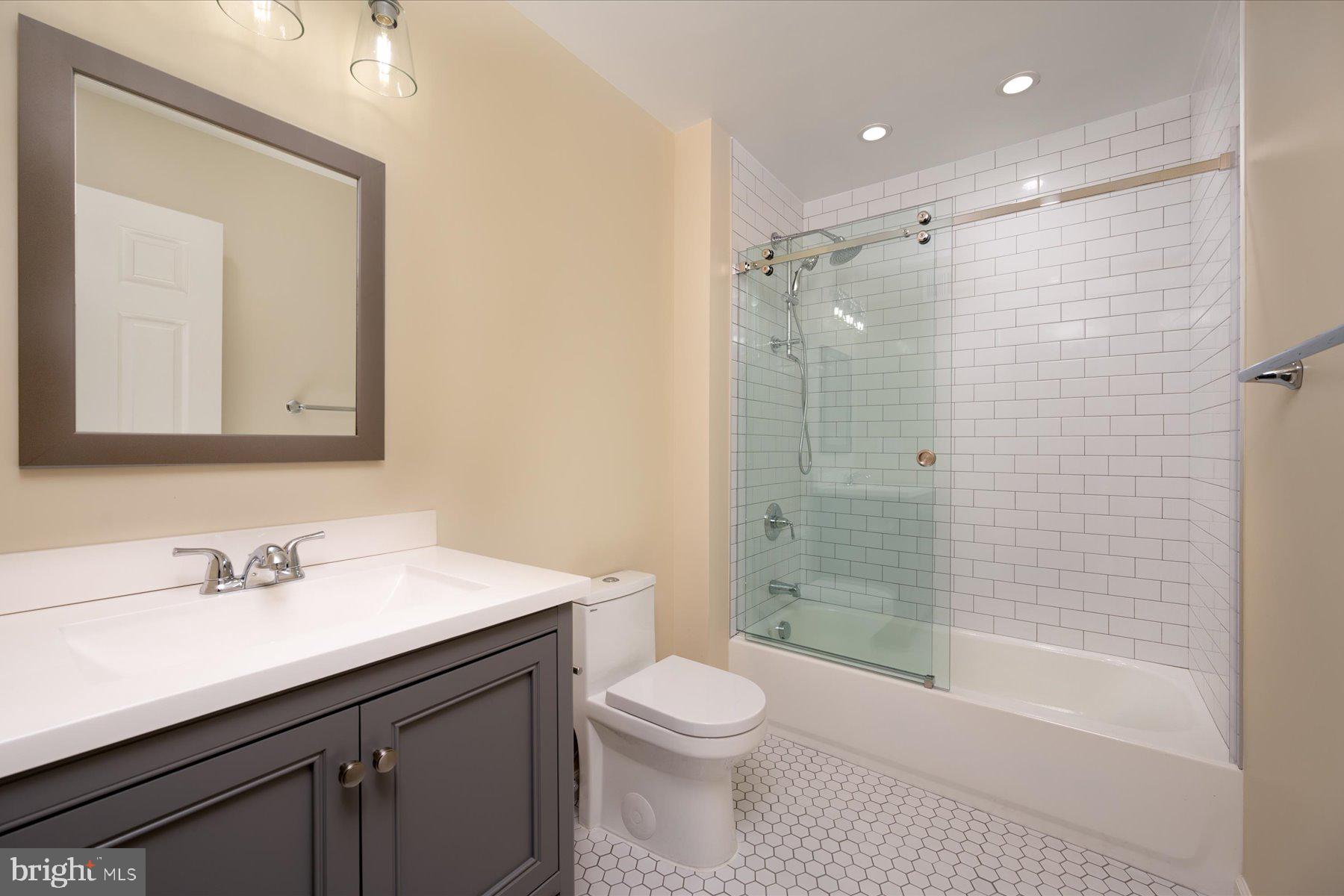 SOUTH HAVEN BEACH - Residential Lease