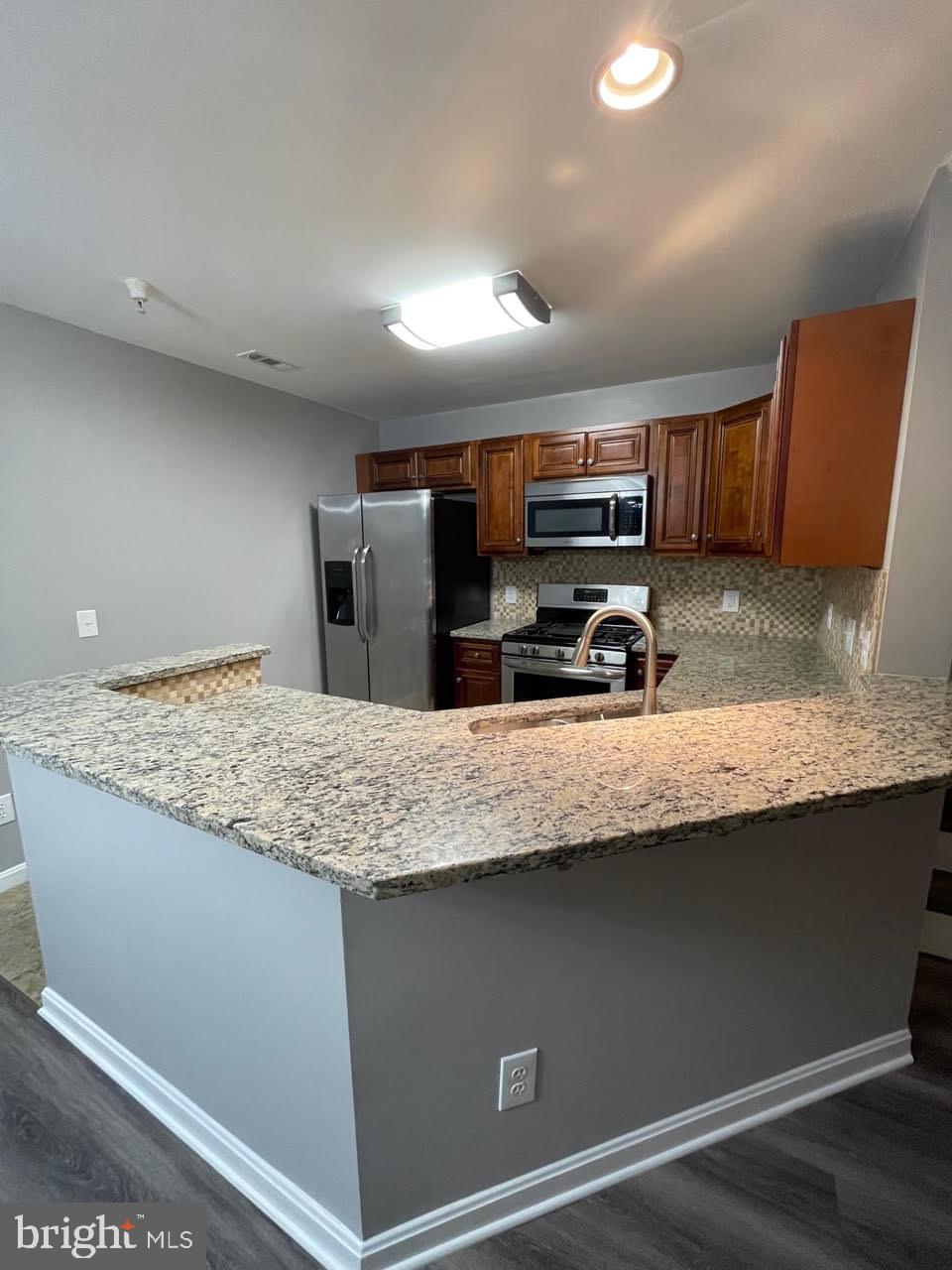 CHATHAM GREEN CONDOMINIUM - Residential