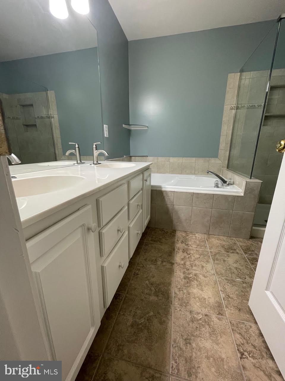 CHATHAM GREEN CONDOMINIUM - Residential