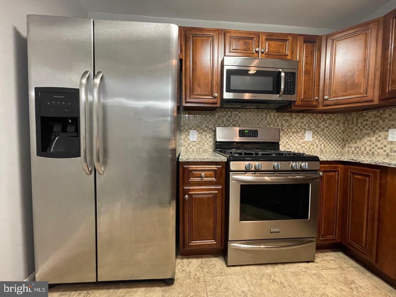 CHATHAM GREEN CONDOMINIUM - Residential