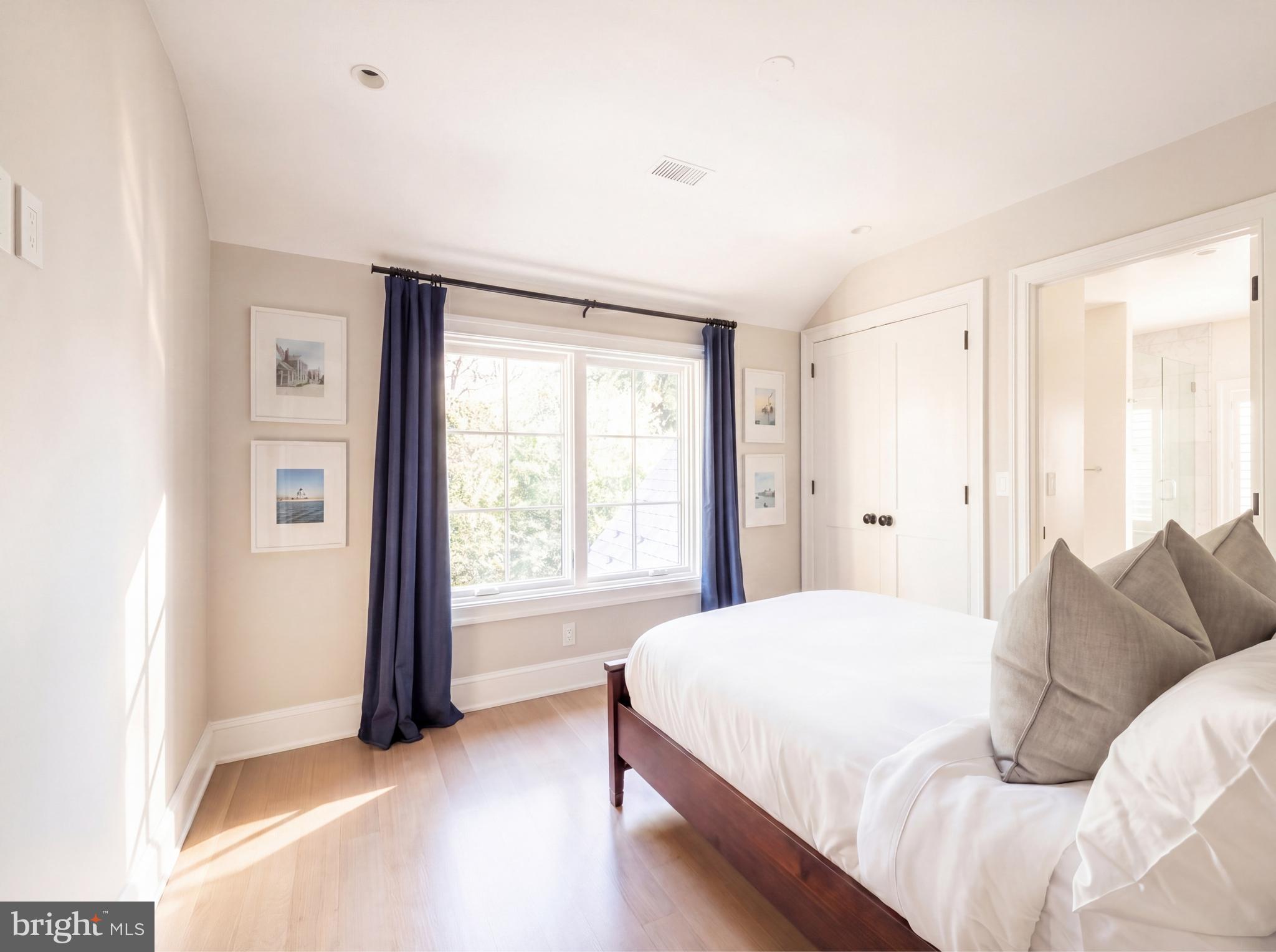 ROSEMONT - Residential