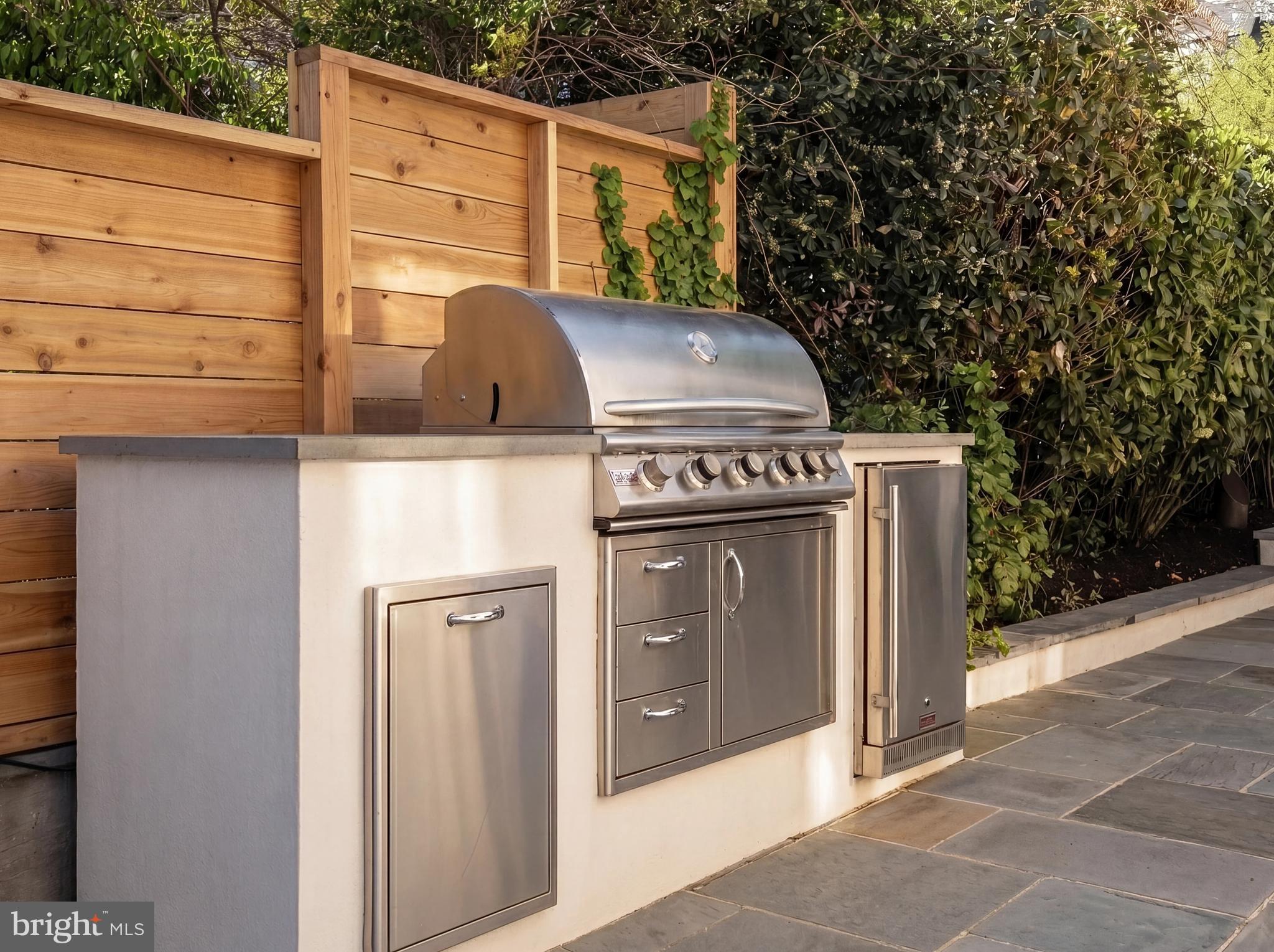 ROSEMONT - Residential