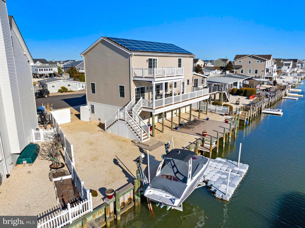 listing image 49