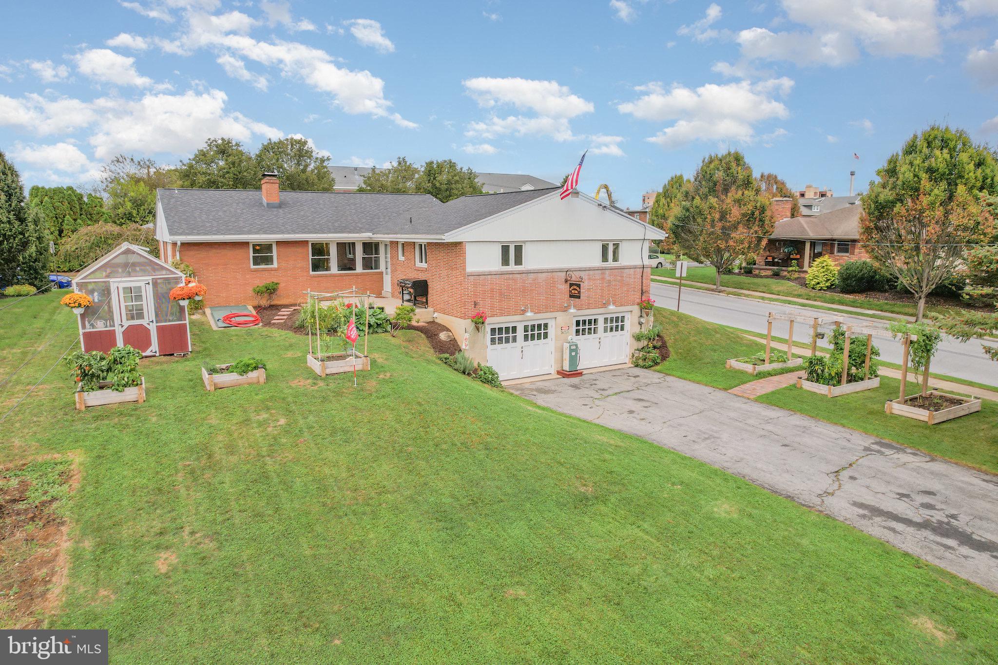 HERSHEY VILLAGE - Residential