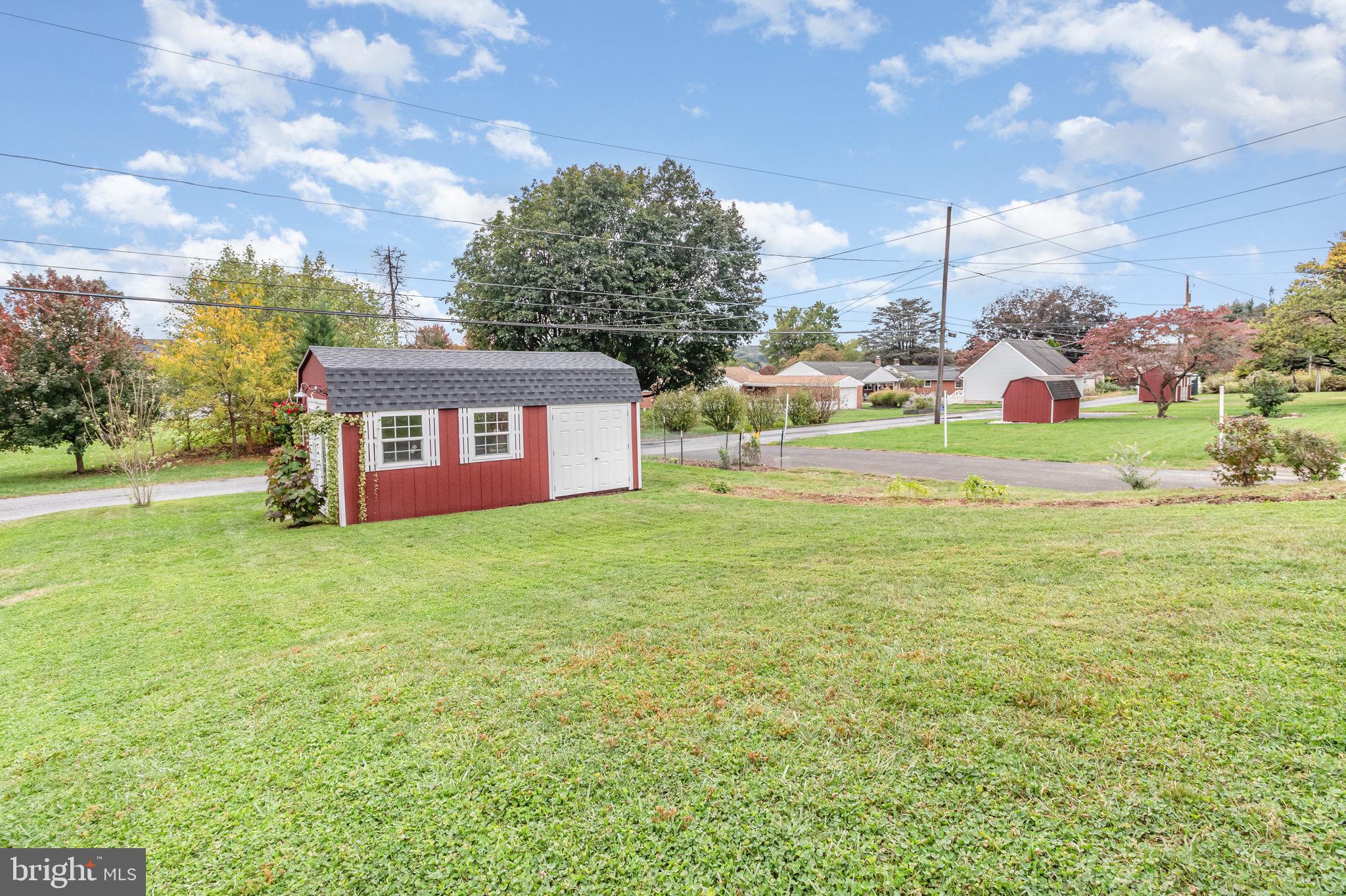 HERSHEY VILLAGE - Residential