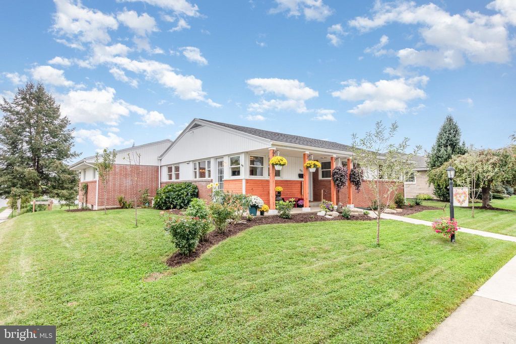 Photo of 406 W Caracas Avenue, HERSHEY, PA 17033 (MLS # PADA2049030)