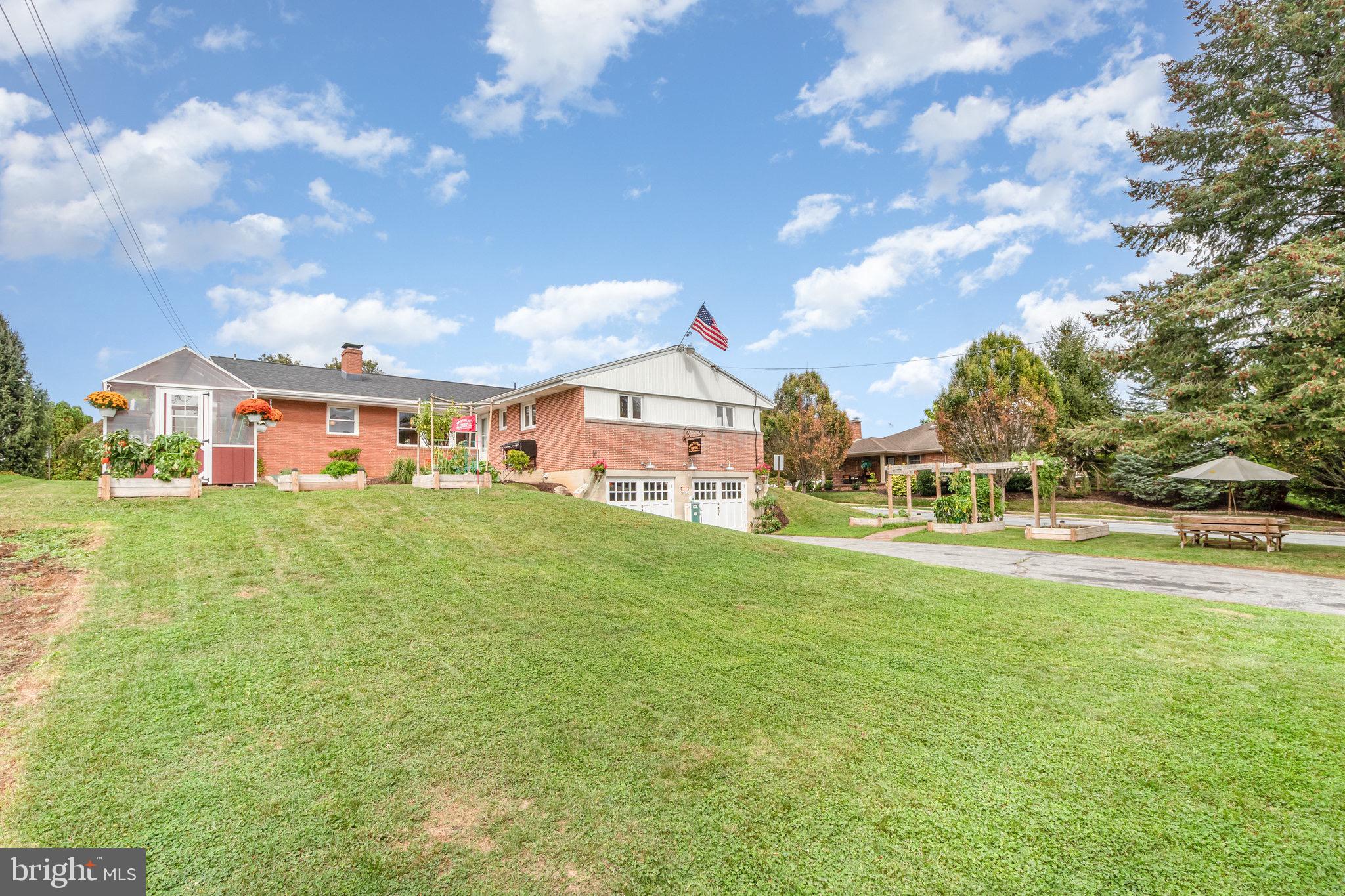 HERSHEY VILLAGE - Residential