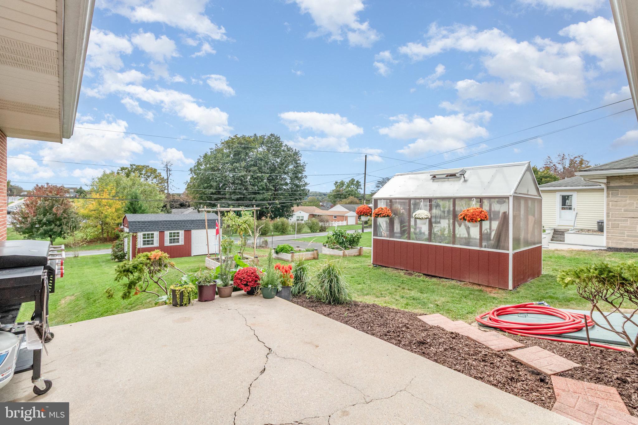 HERSHEY VILLAGE - Residential