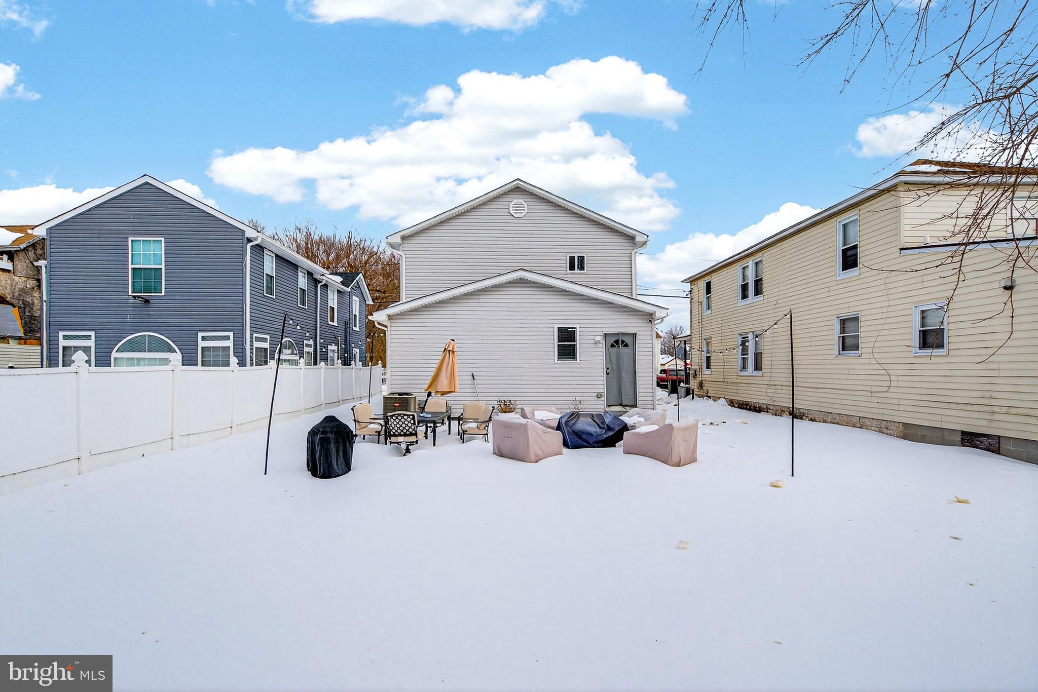 EDGEMERE/SPARROWS POINT - Residential