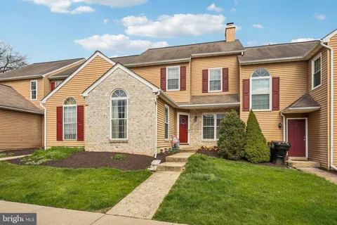 3 Aspen Way, Schwenksville, PA MLS: PAMC2174374