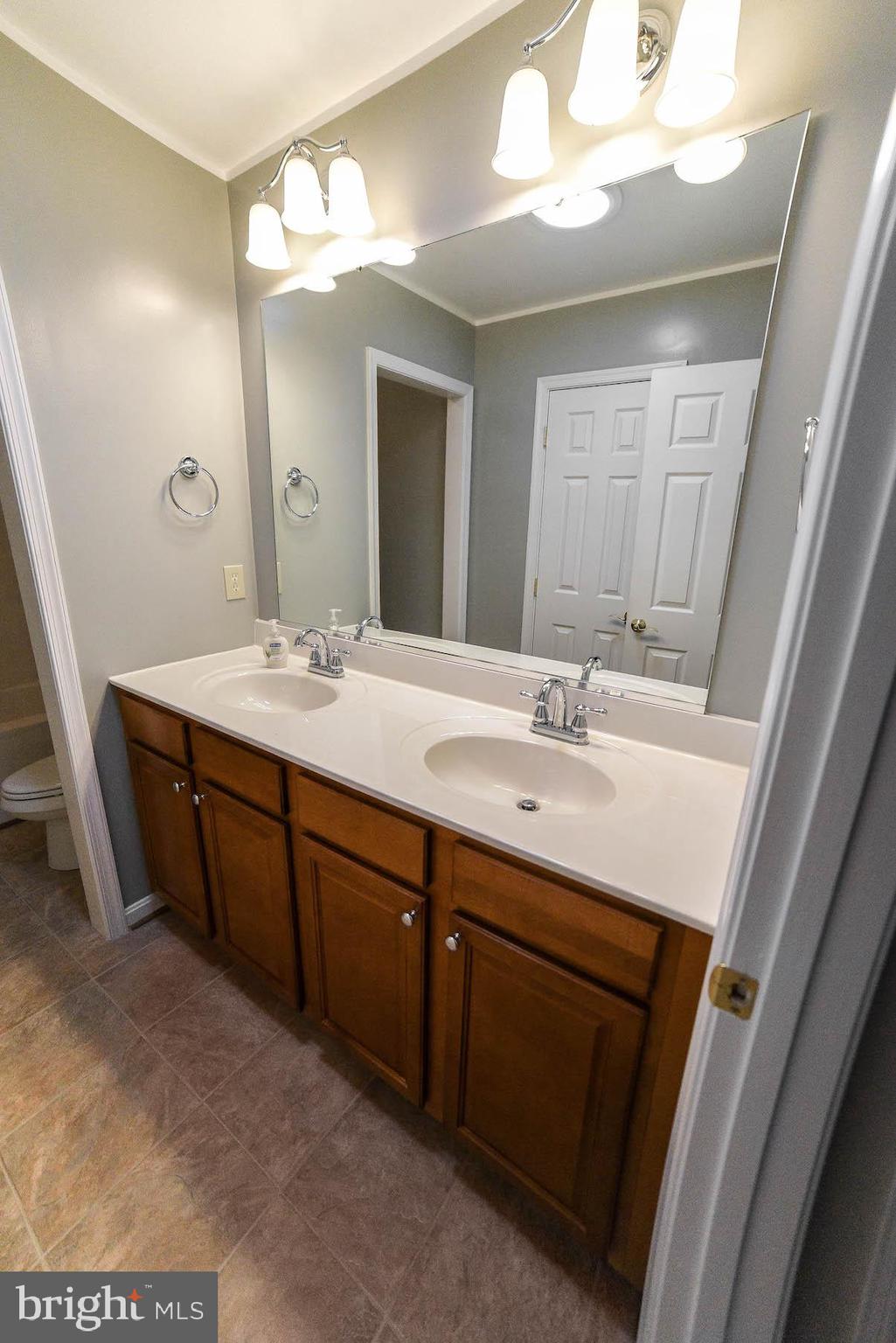 CHESTNUT GROVE - Residential