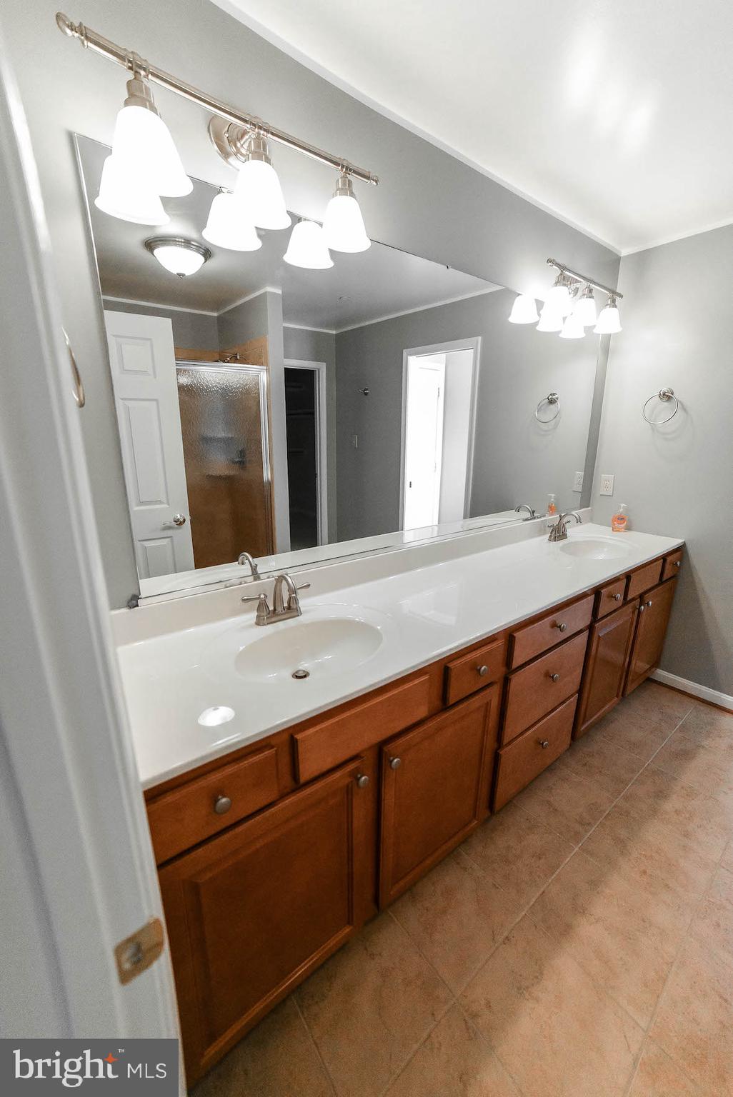 CHESTNUT GROVE - Residential