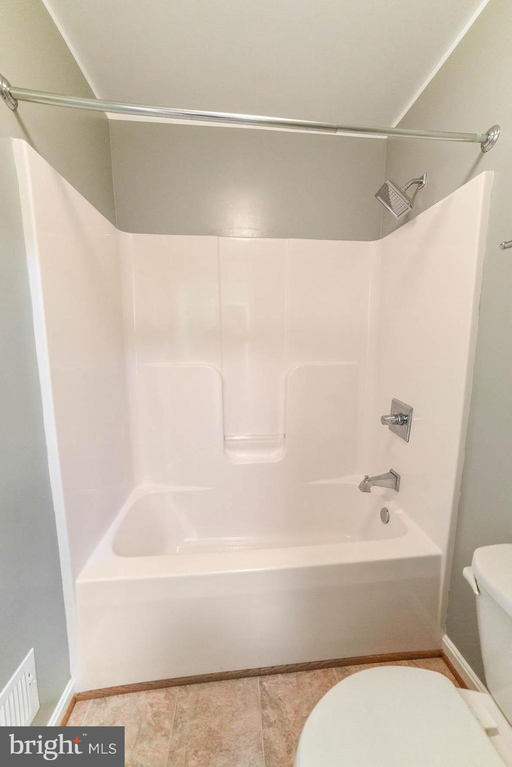 CHESTNUT GROVE - Residential