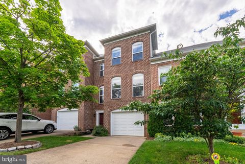 12081 EDGEMERE CIRCLE RESTON VA 20190