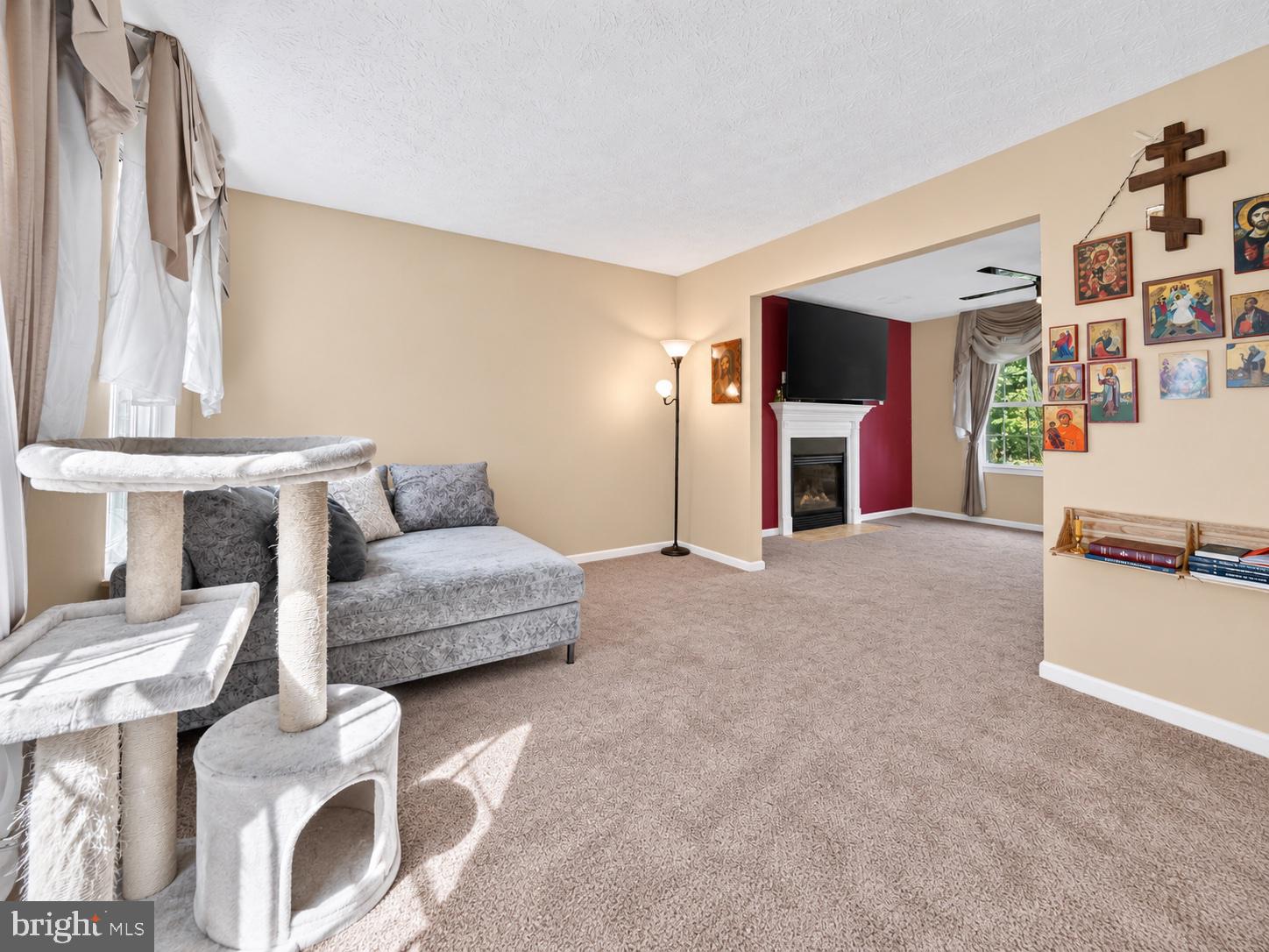 5435 SIR DOUGLAS DRIVE