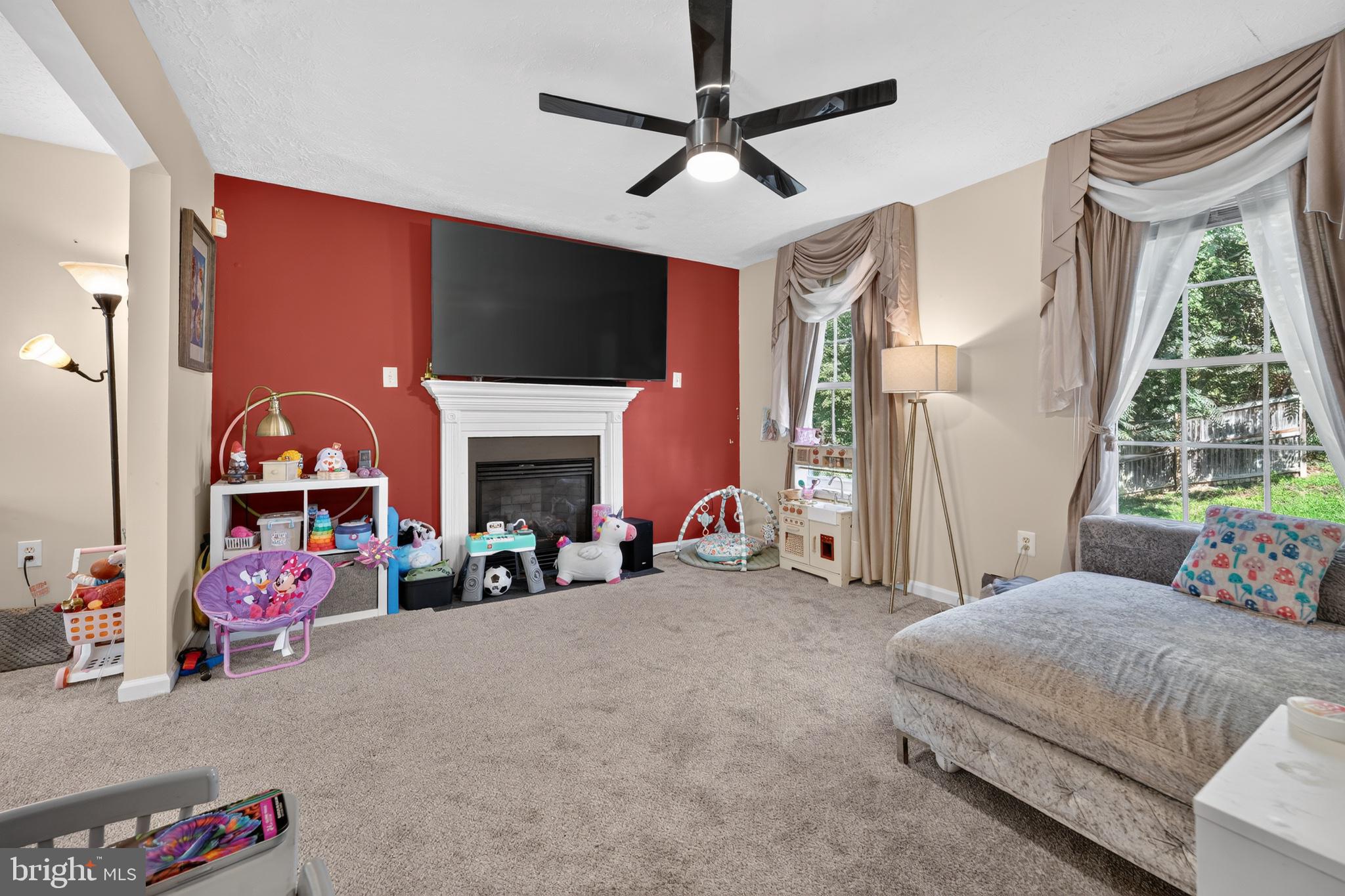 5435 SIR DOUGLAS DRIVE