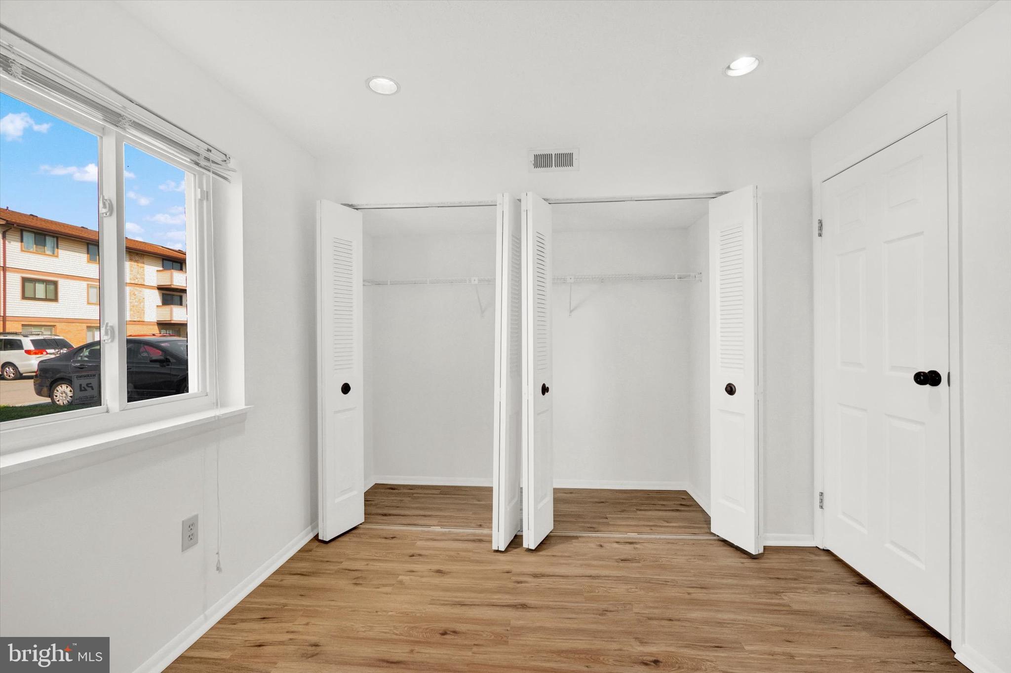 AMBERTOWNE - Residential