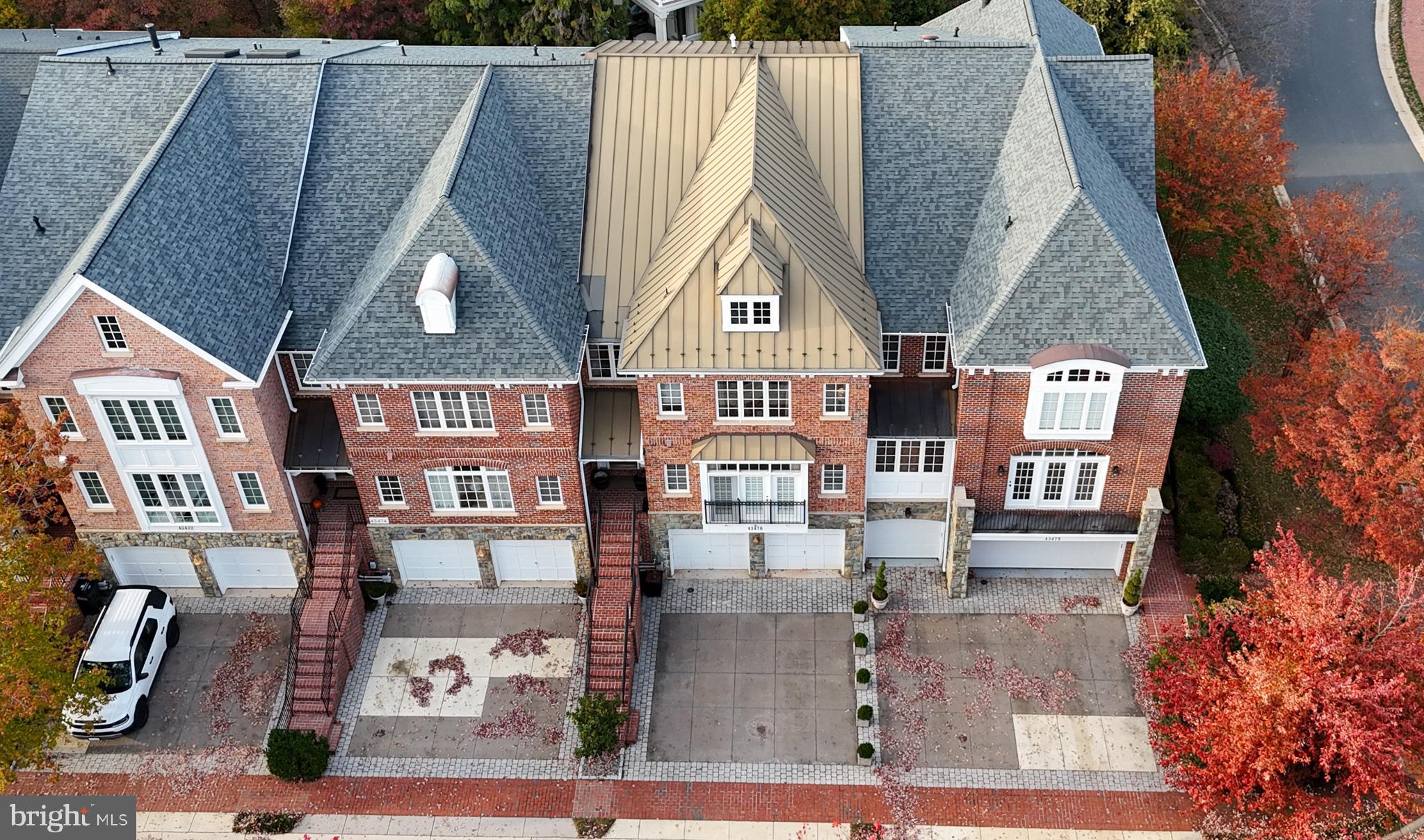 RIVER CREEK - Residential Lease