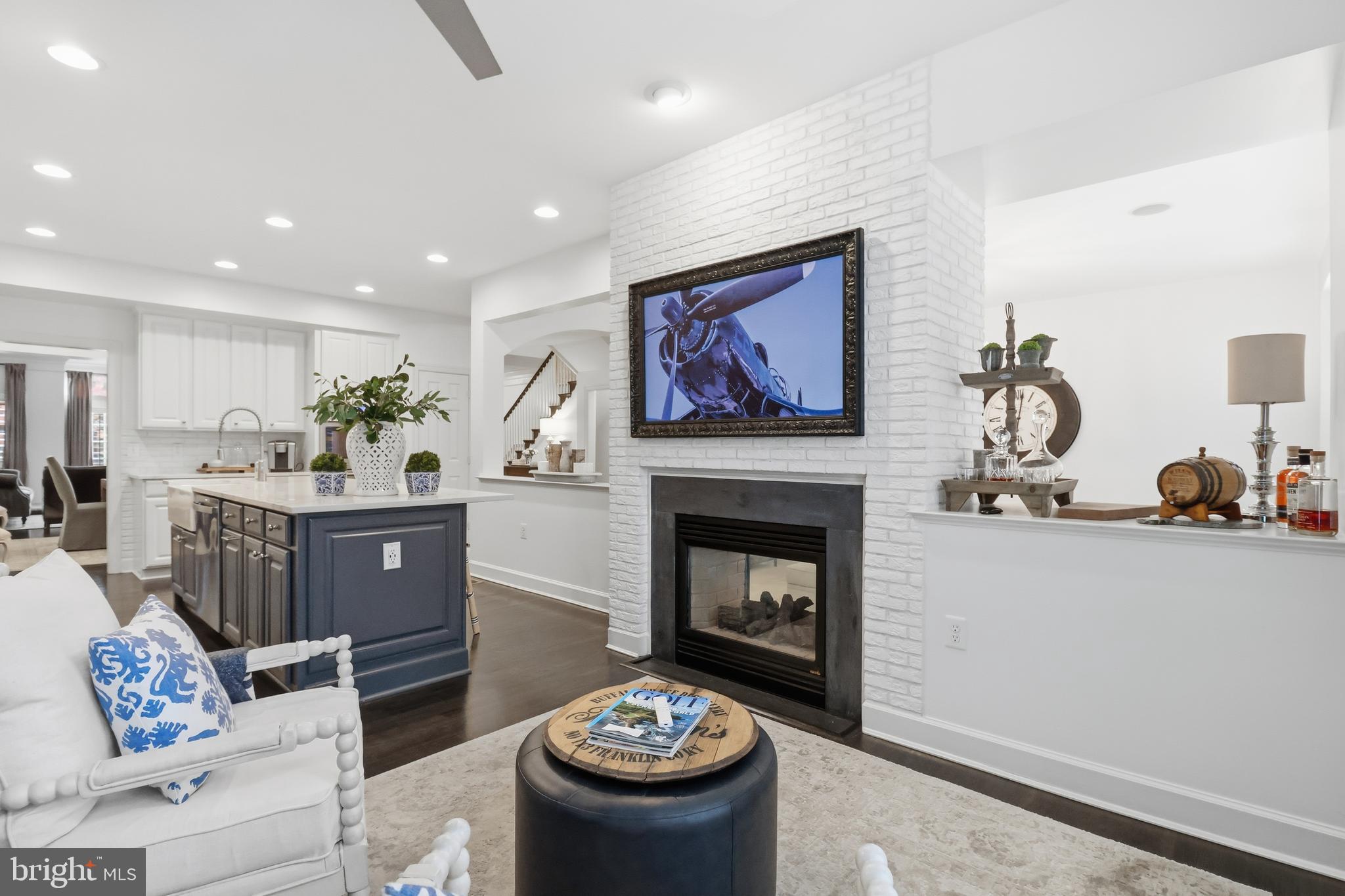 RIVER CREEK - Residential Lease